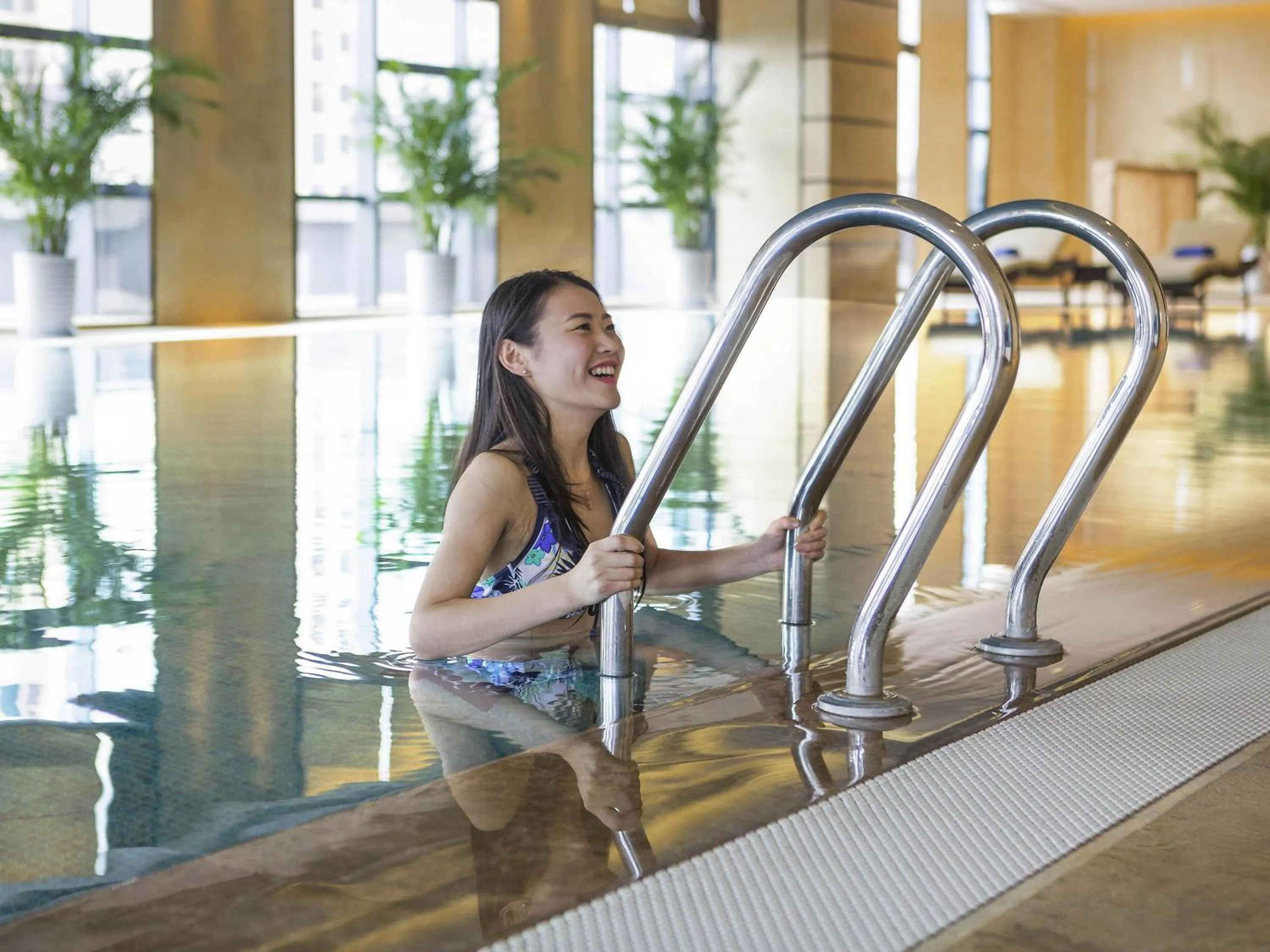 Pool view in Pullman Weifang