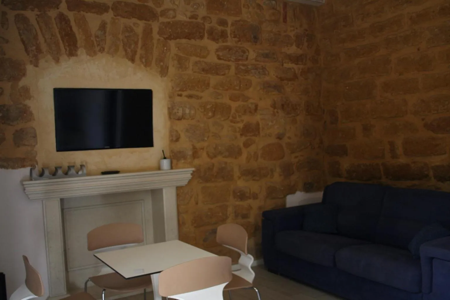 TV and multimedia in Bamboo Luxury B&B