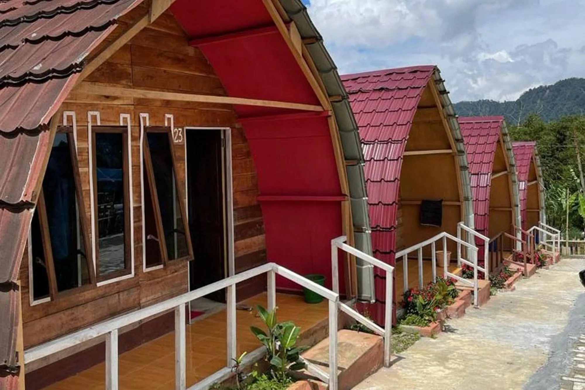 Property building in Penginapan puncak Dua Mitra RedDoorz