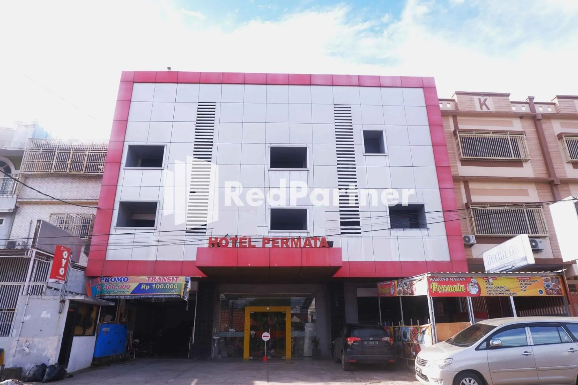 Property building in Hotel Permata Makassar Mitra RedDoorz