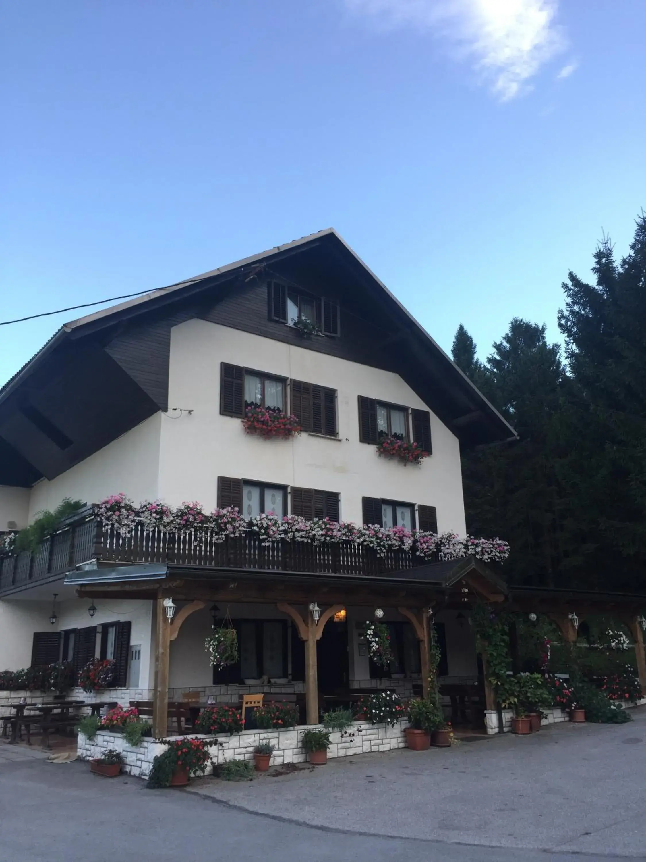 Quadruple Room with Mountain View - single occupancy in Guest House Kmečki Hram FORTUNA Quadruple Room with Mountain View - single occupancy in Guest House Kmečki Hram FORTUNA