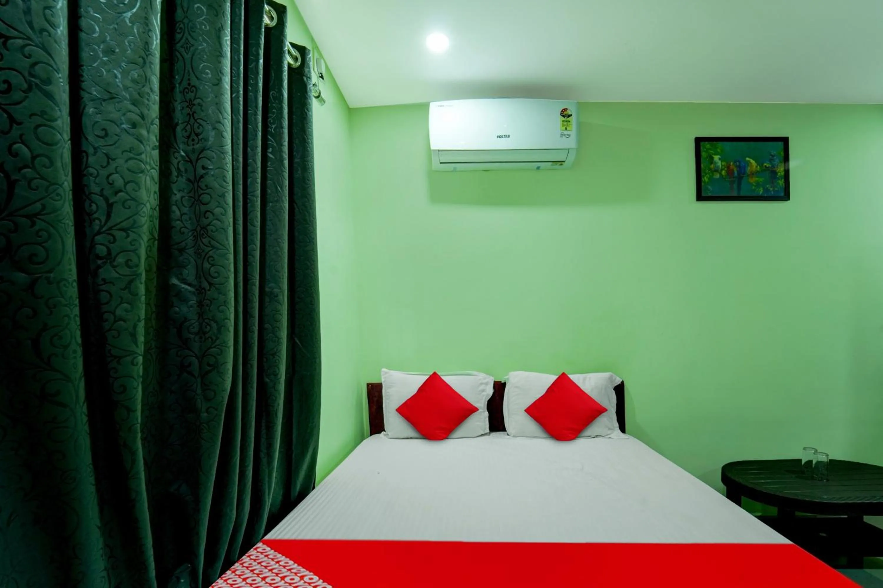 Bedroom in HOTEL O BHAGMATI GARDEN GUEST HOUSE