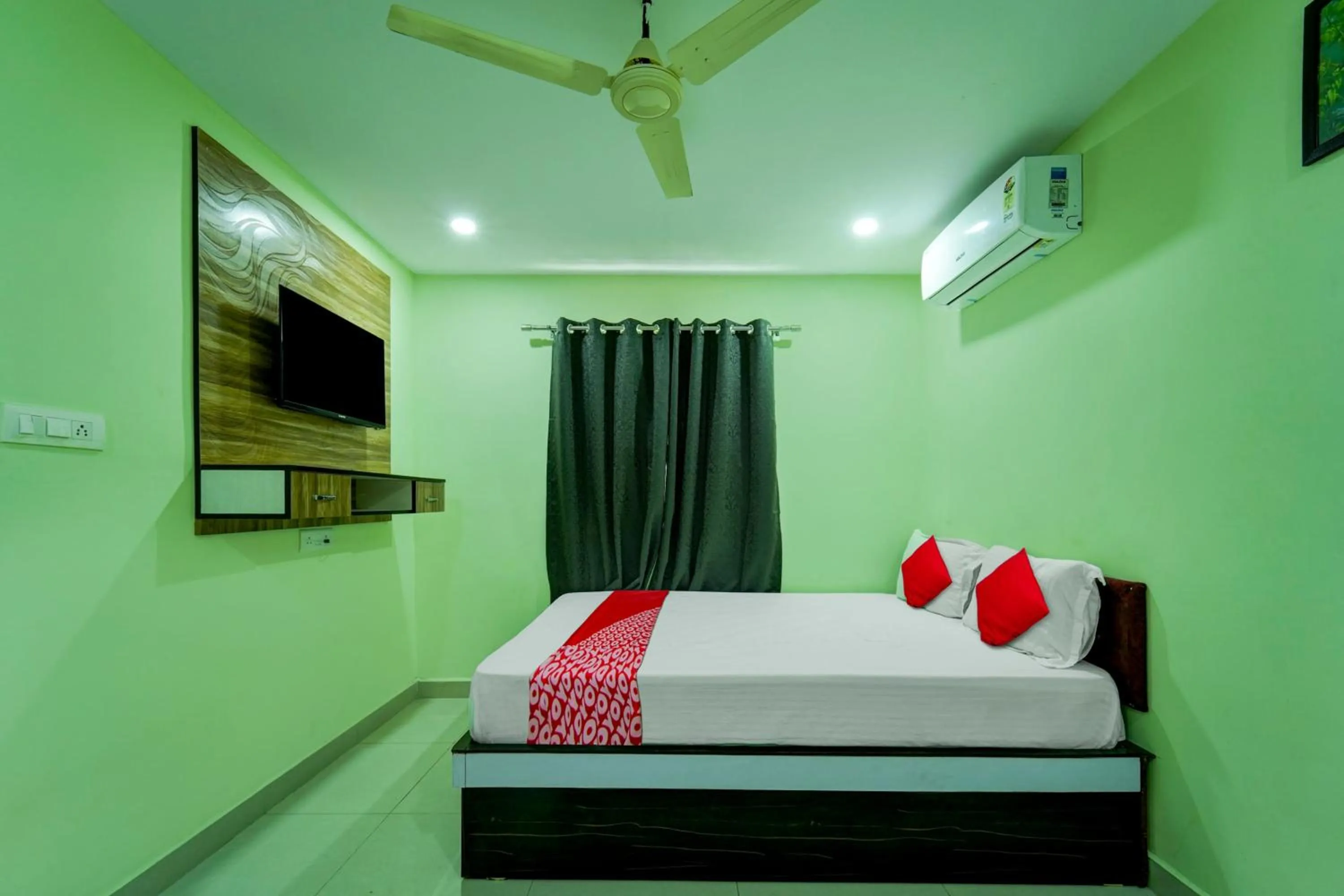 Bedroom in HOTEL O BHAGMATI GARDEN GUEST HOUSE