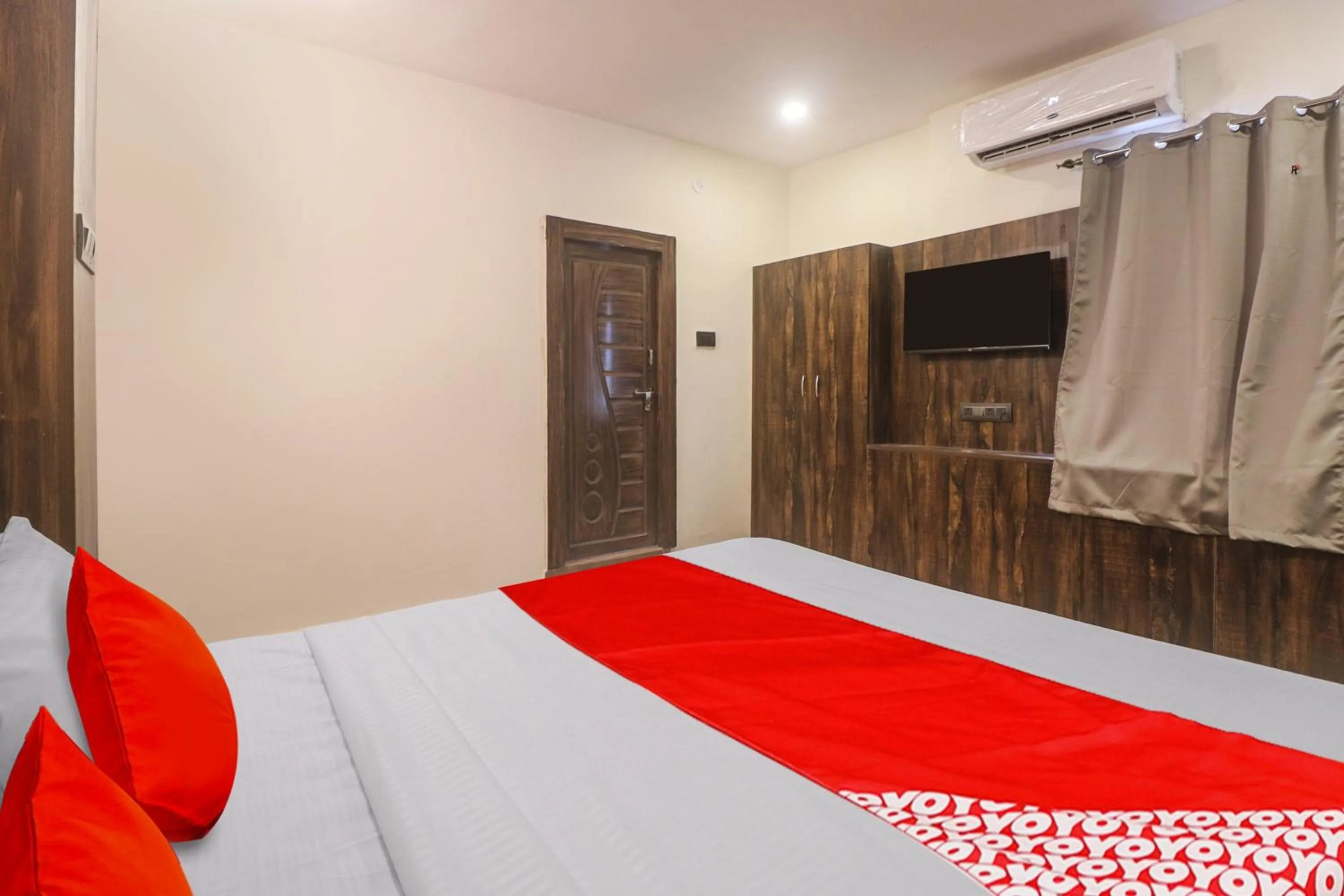 Bedroom in Hotel O R Square Grand