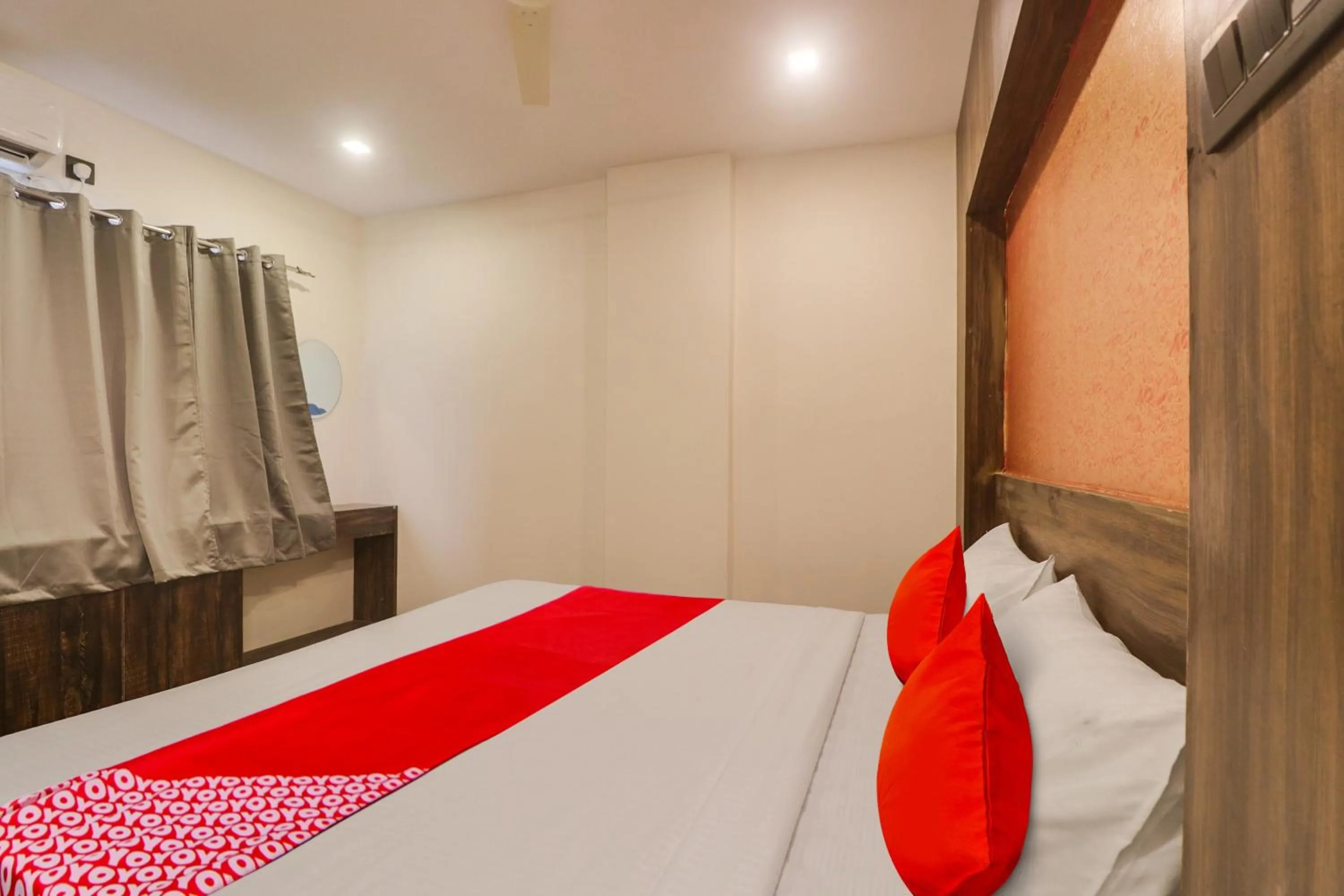 Bedroom in Hotel O R Square Grand