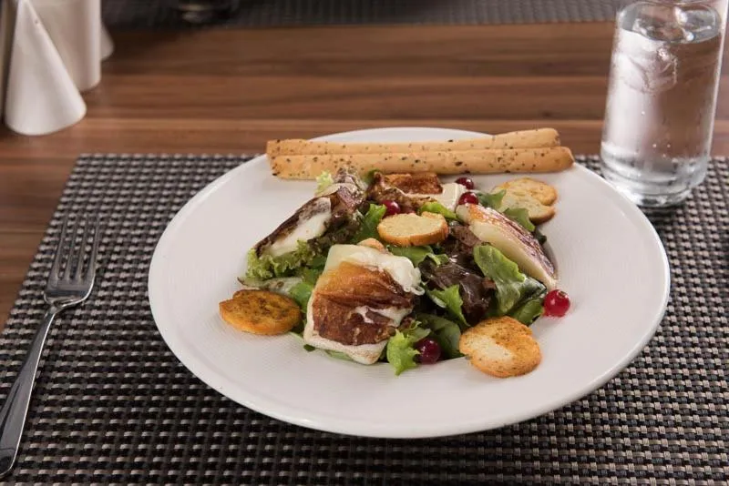 Restaurant/places to eat in İbos Hotels Izmir