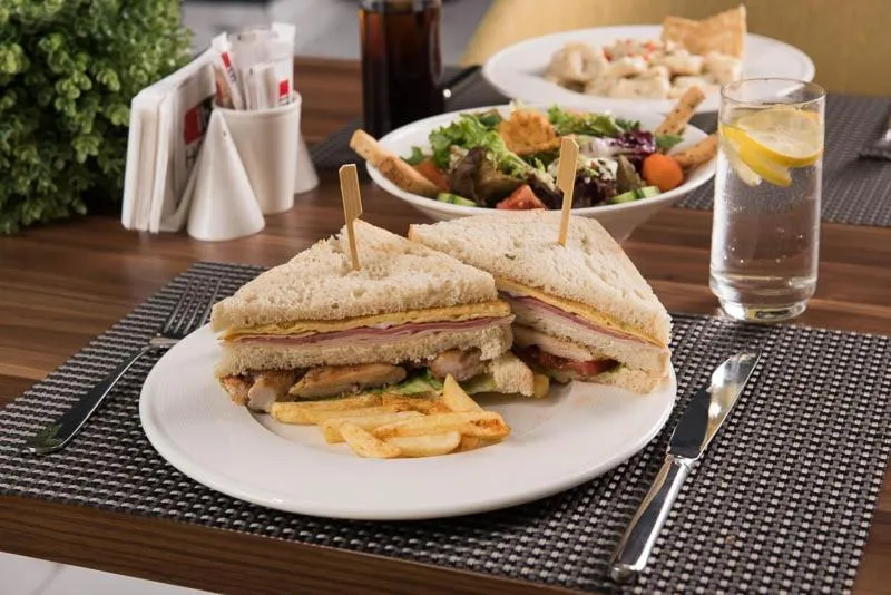 Restaurant/places to eat in İbos Hotels Izmir