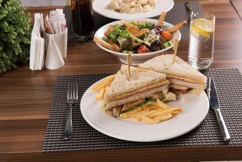 Restaurant/places to eat in İbos Hotels Izmir