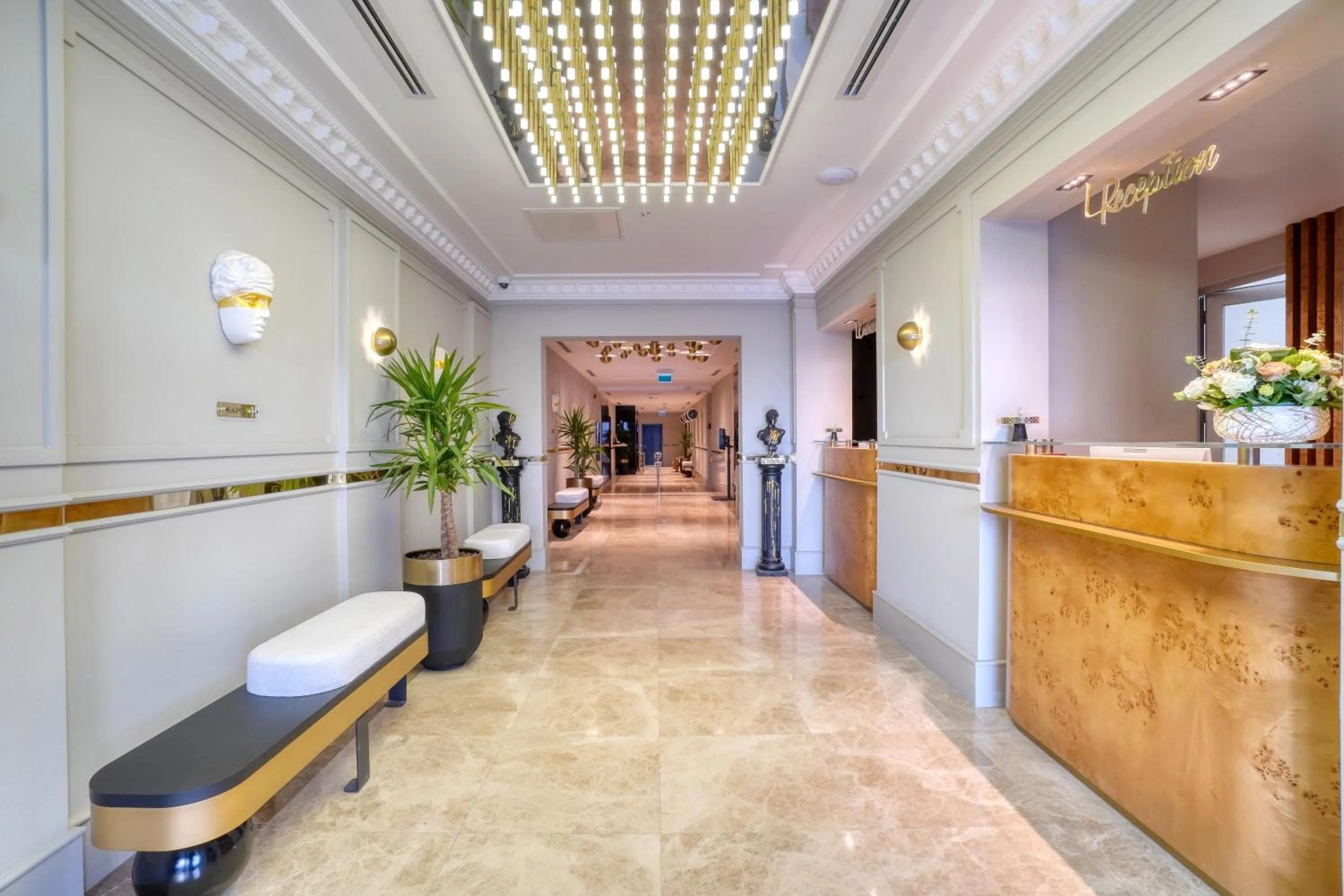 Lobby or reception in İbos Hotels Izmir