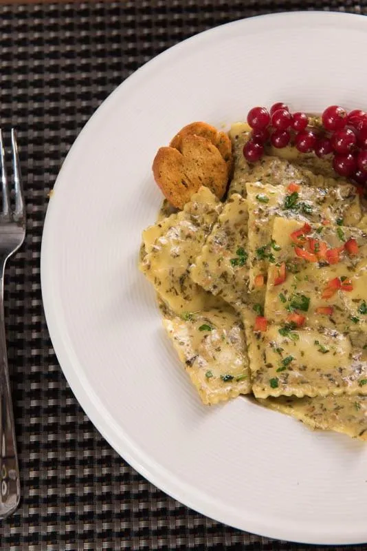 Restaurant/places to eat in İbos Hotels Izmir