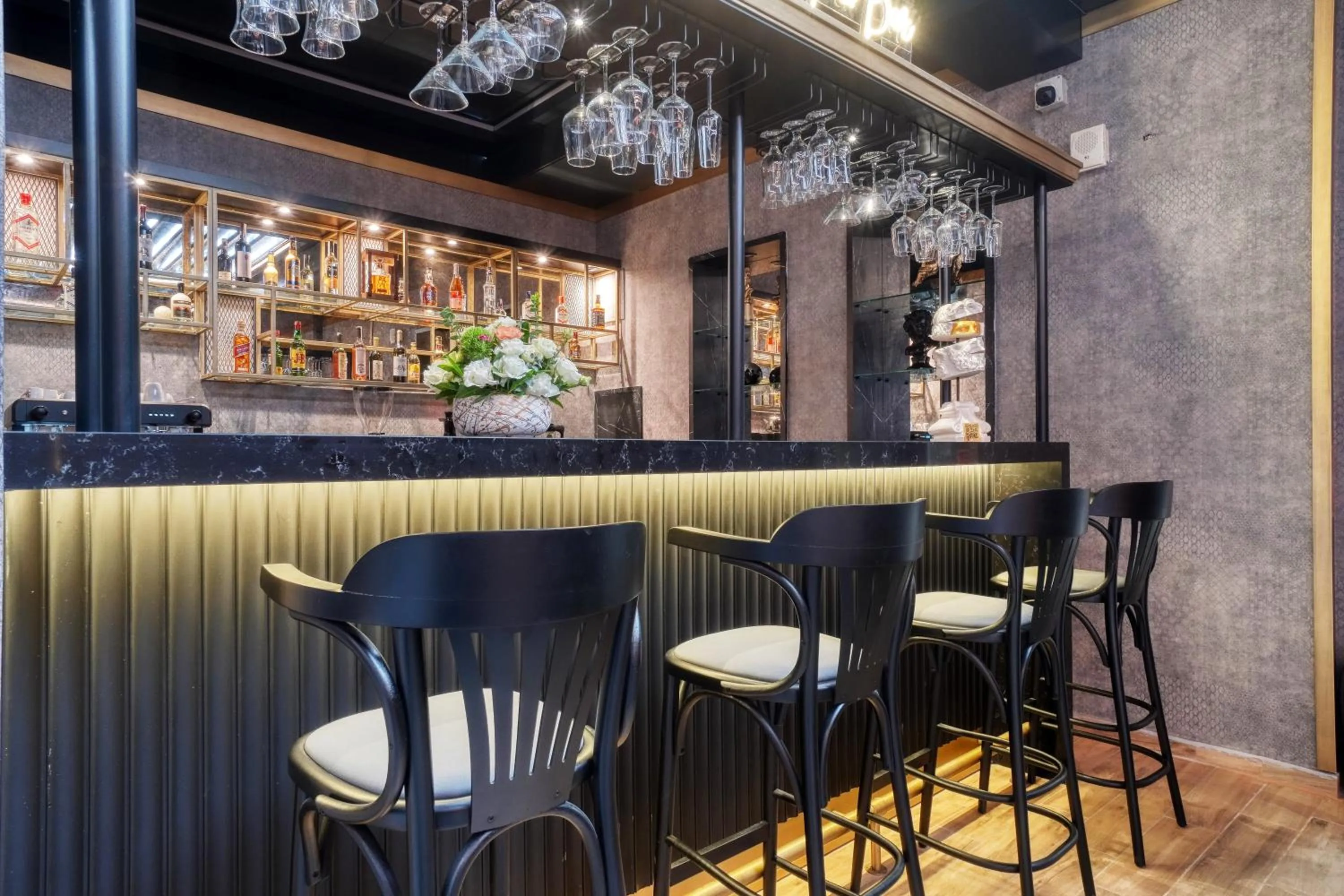 Lounge or bar in İbos Hotels Izmir