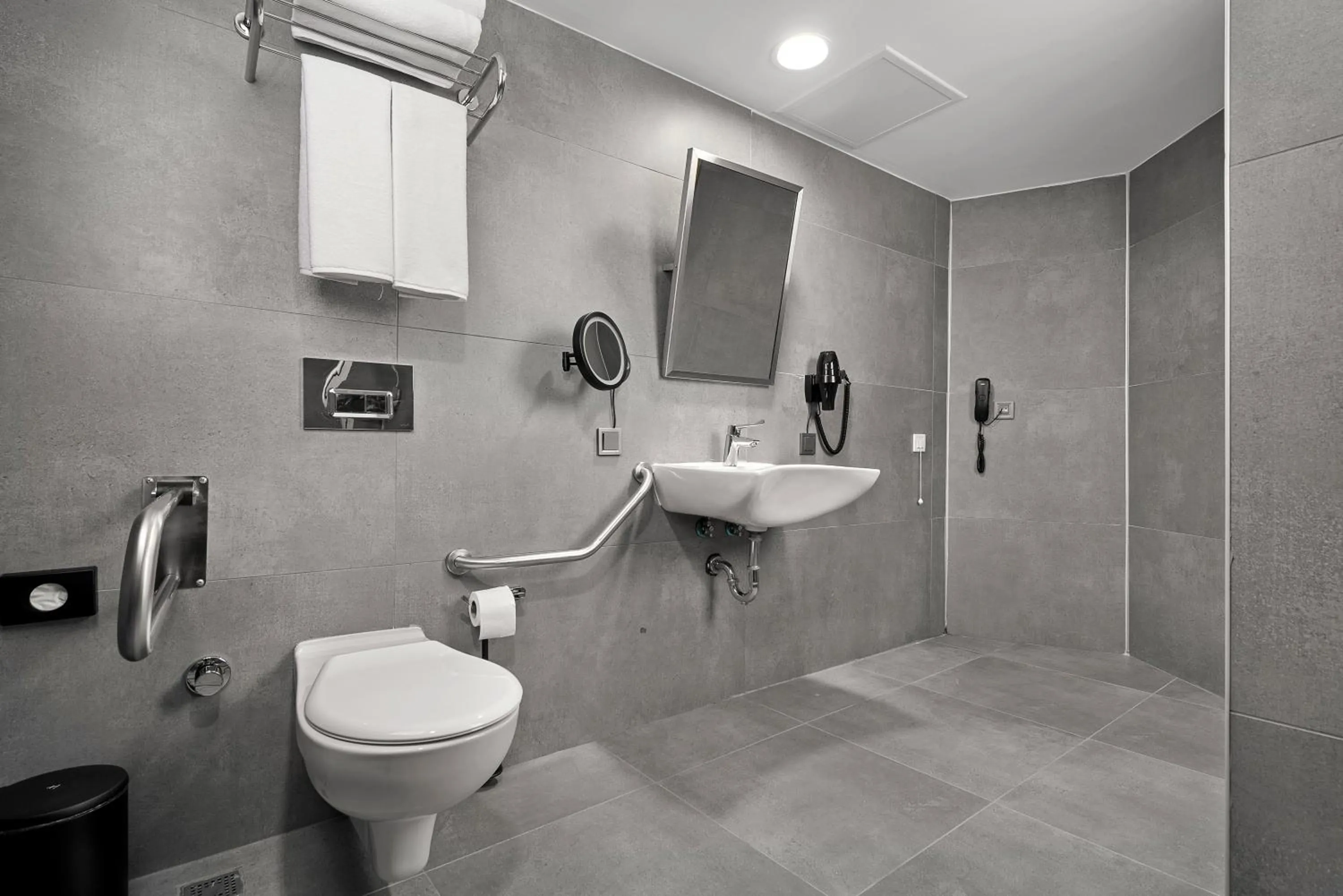 Shower in İbos Hotels Izmir