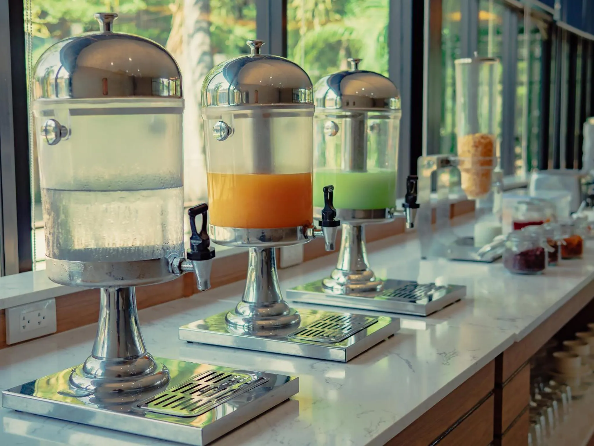 Food and drinks in Chanalai Resort and Hotel