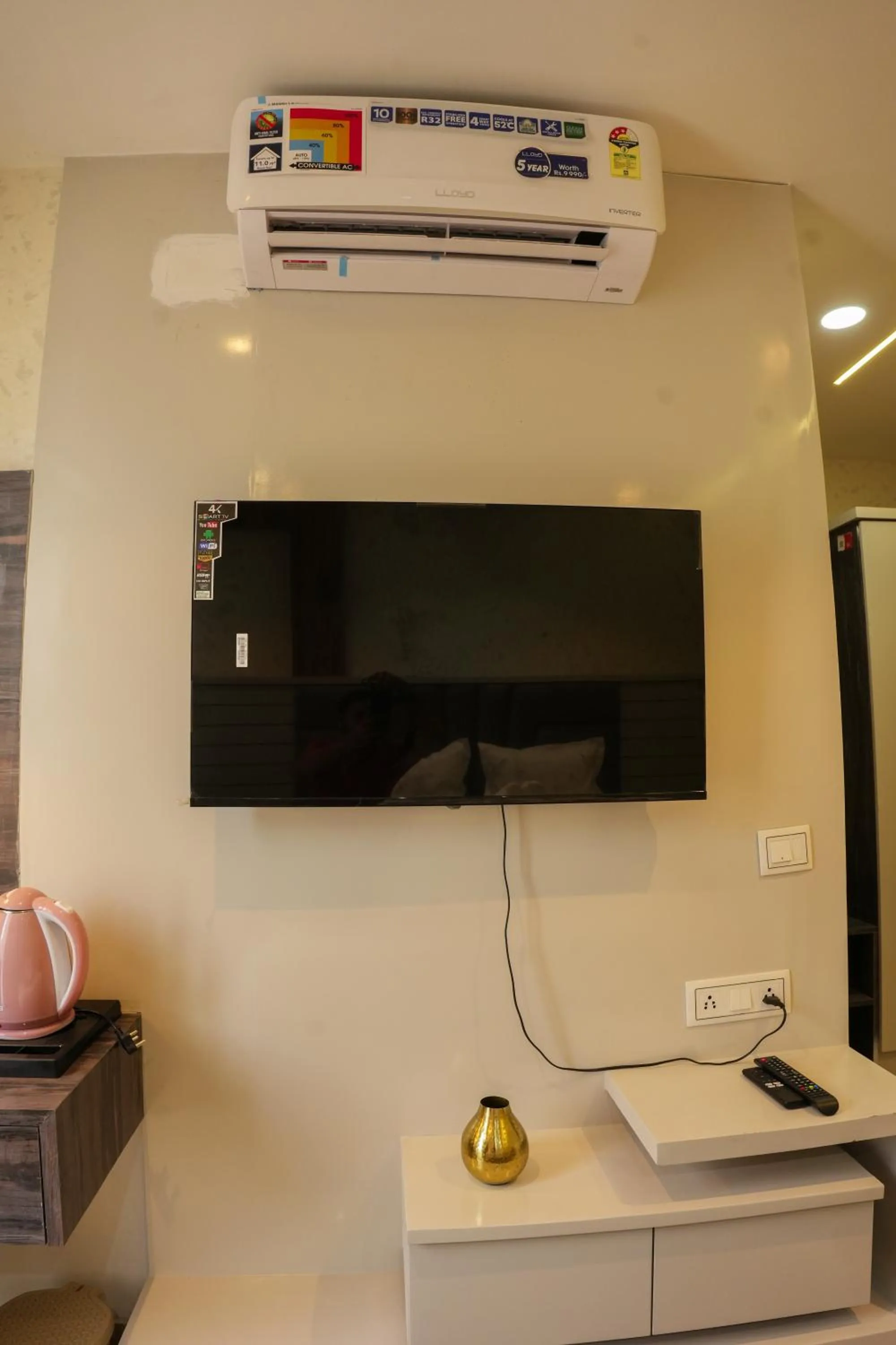 TV and multimedia in Hotel Lime Tree