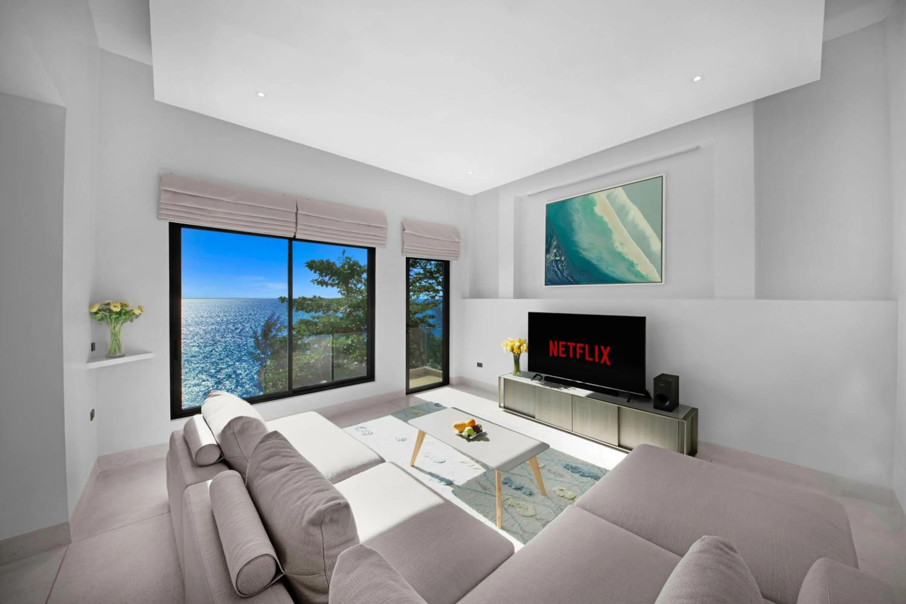 Communal lounge/ TV room in Villa La Prana