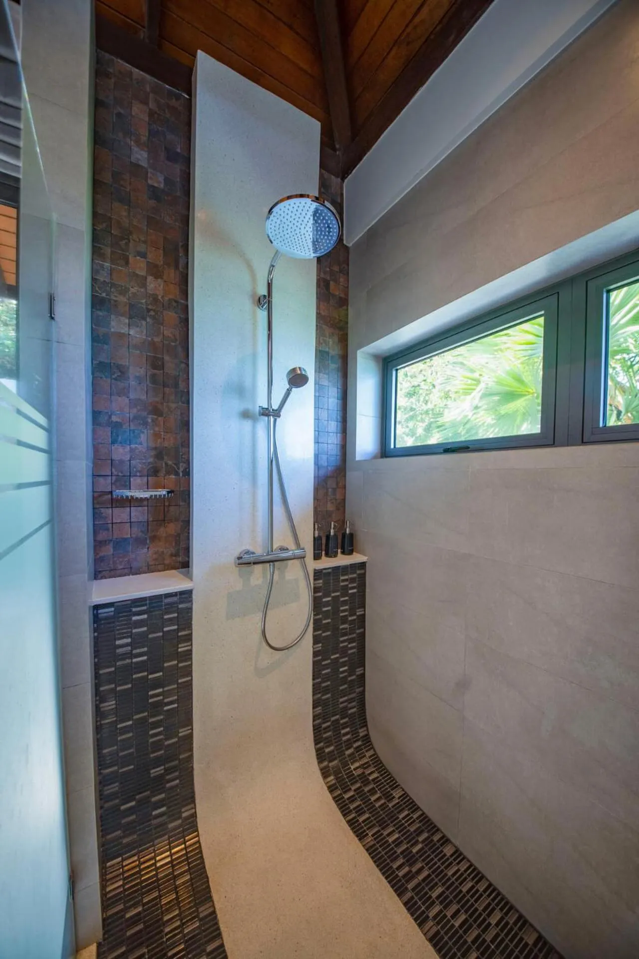 Shower in Villa La Prana