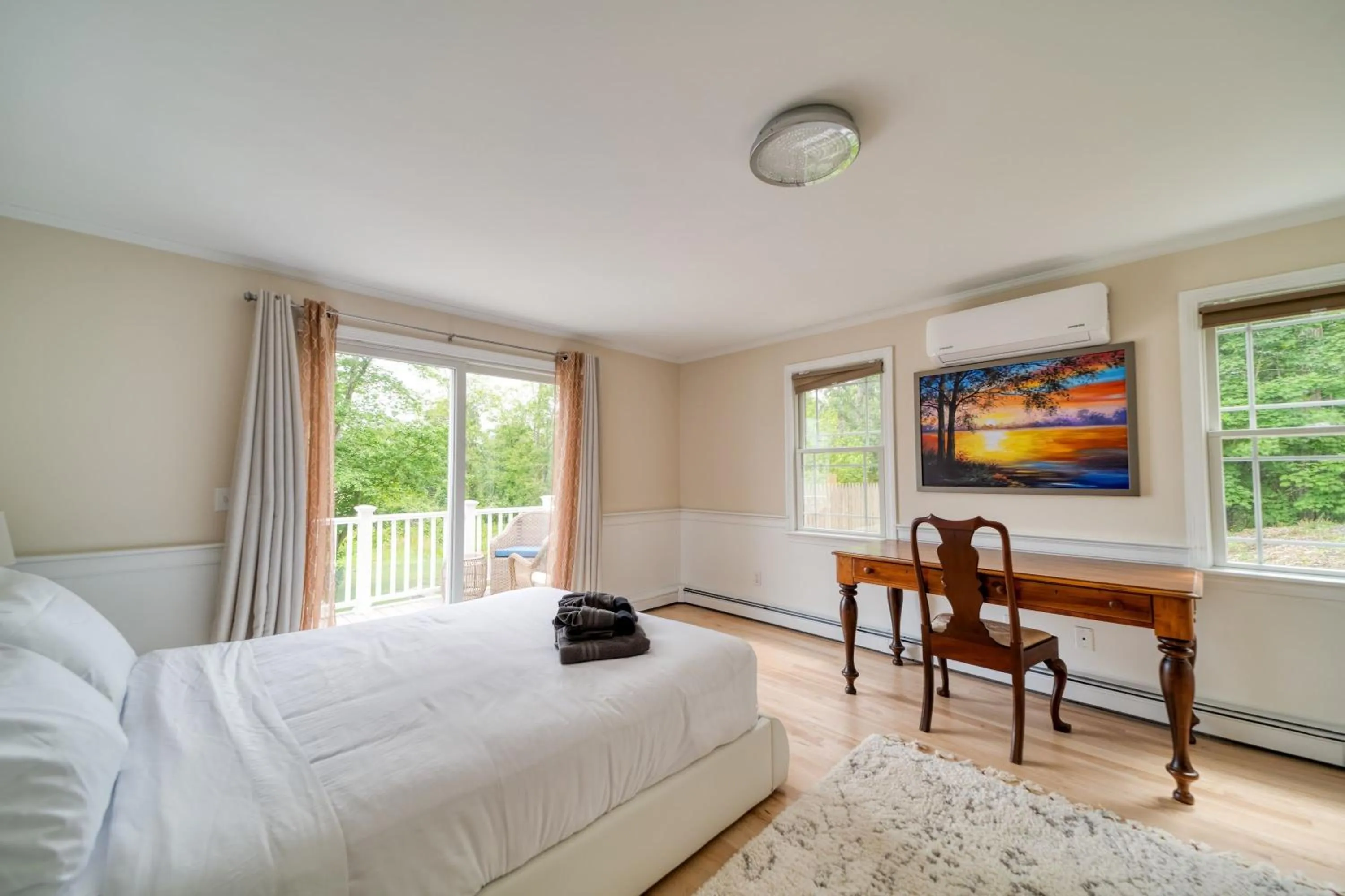 Bed in 3 Bedroom Cape House by Leavetown Vacations