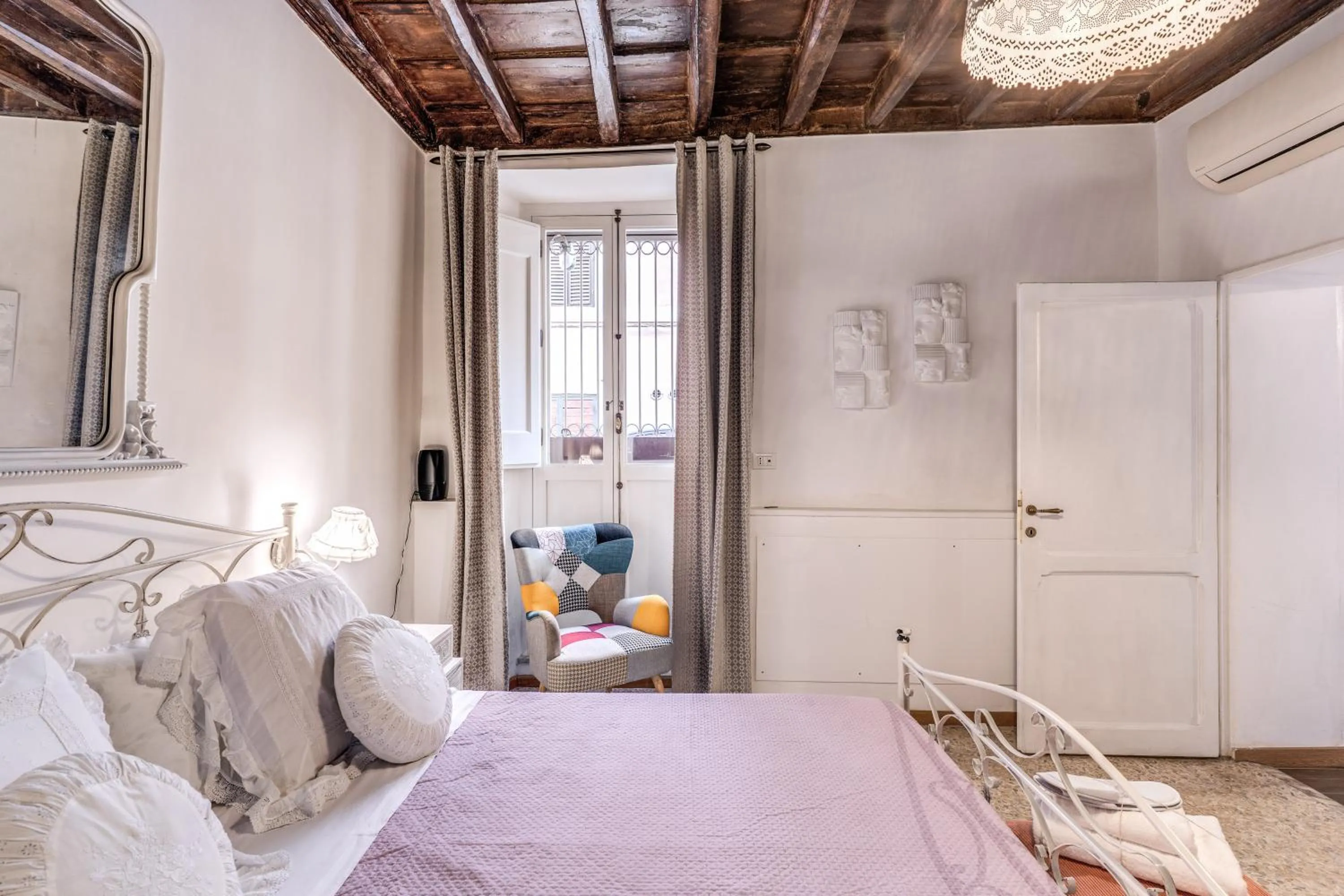 Bedroom, Bed in Capocci Luxury Home