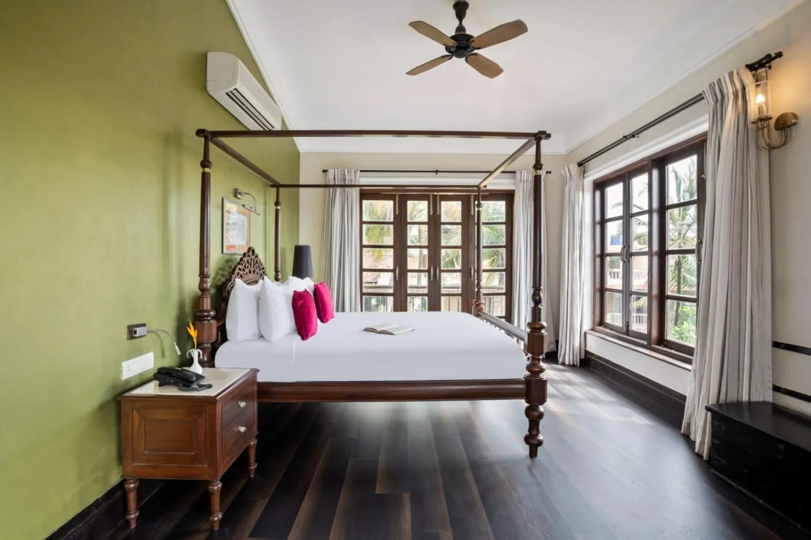 Bedroom, Bed in Sol De Goa