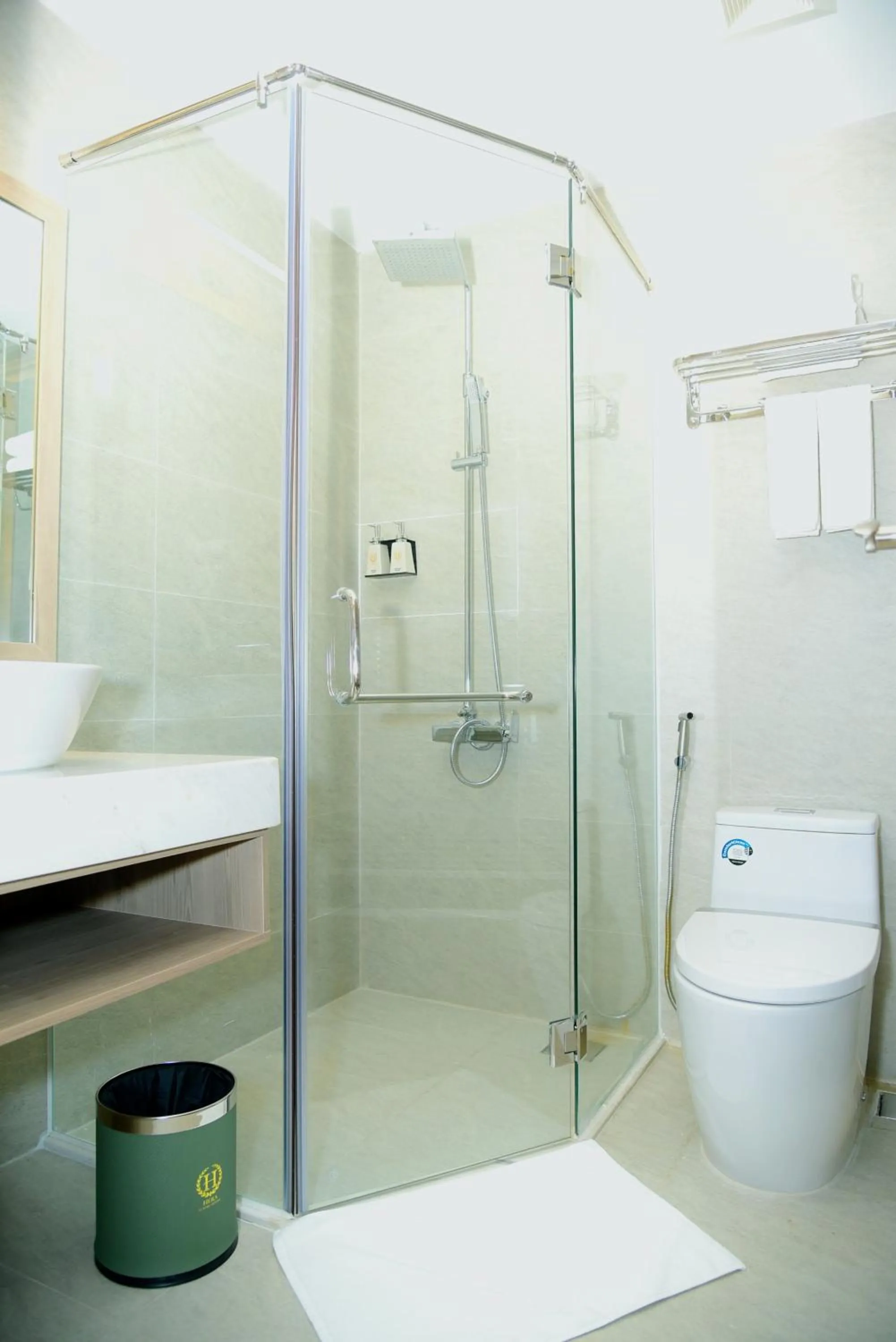 Shower in Hera Luxury Hotel