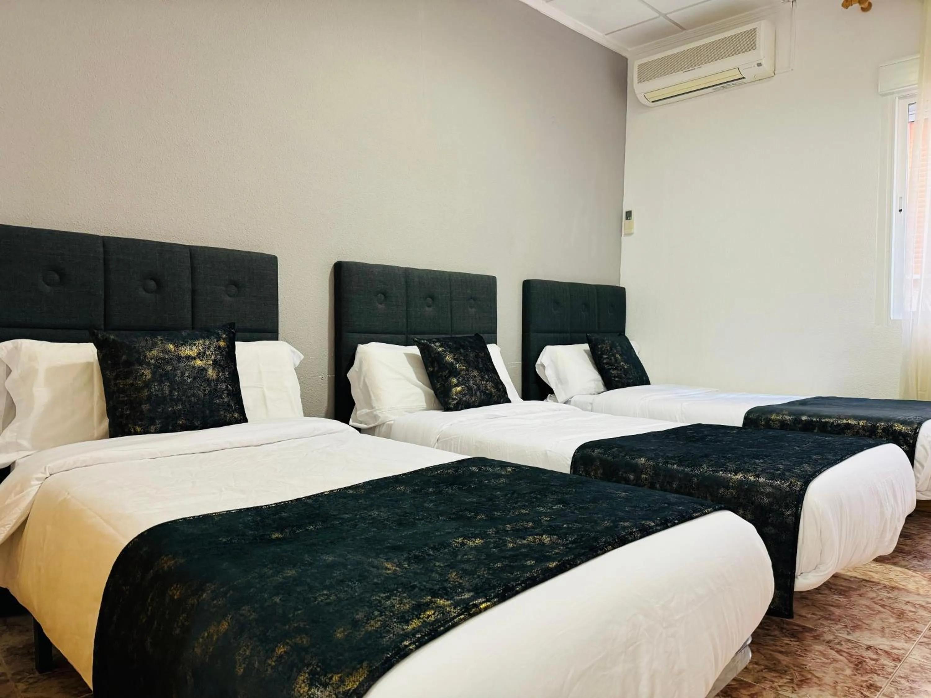 Bed in Ballestar Hotel Bar & Grill