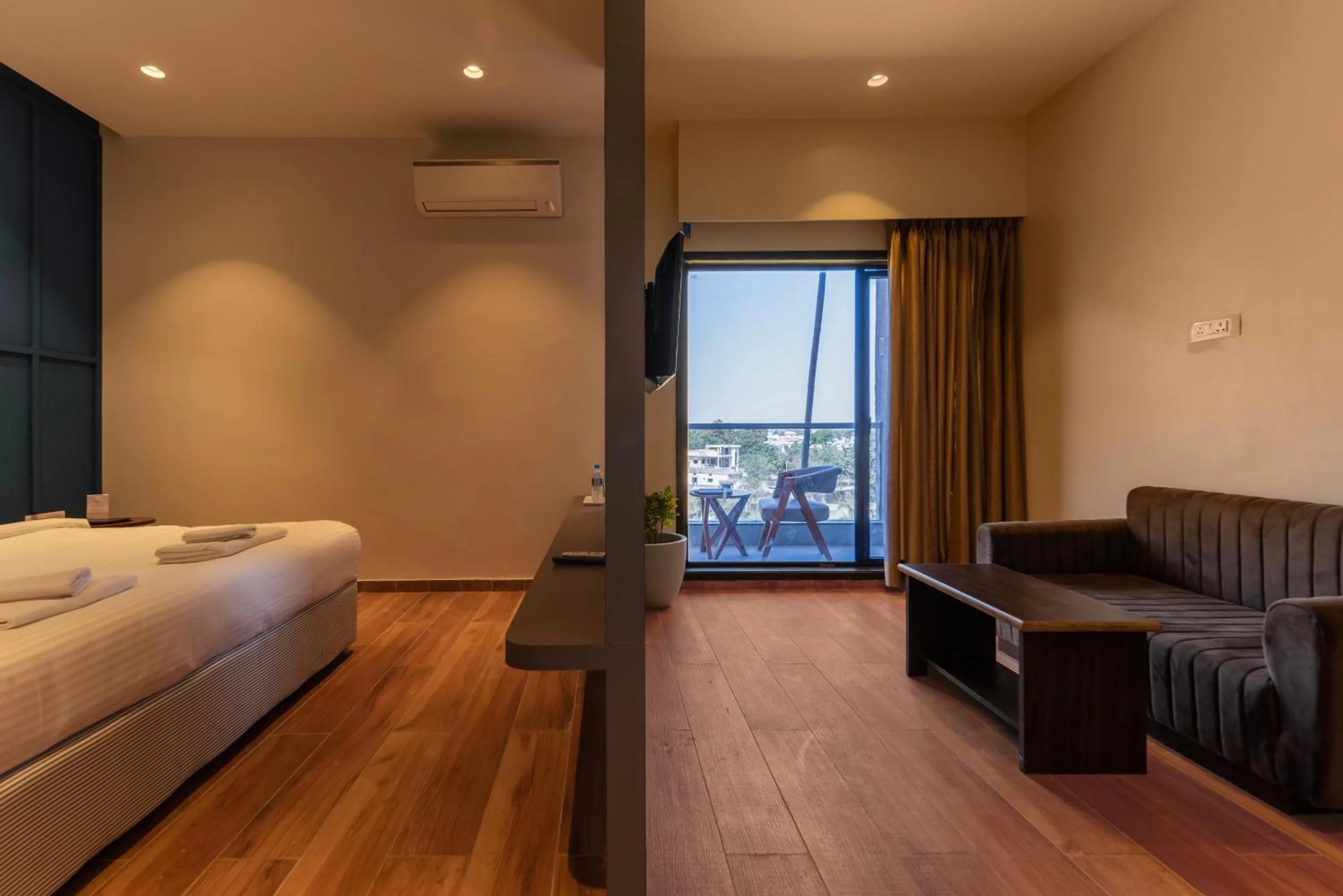 Bed in Hotel Bafna Lawn