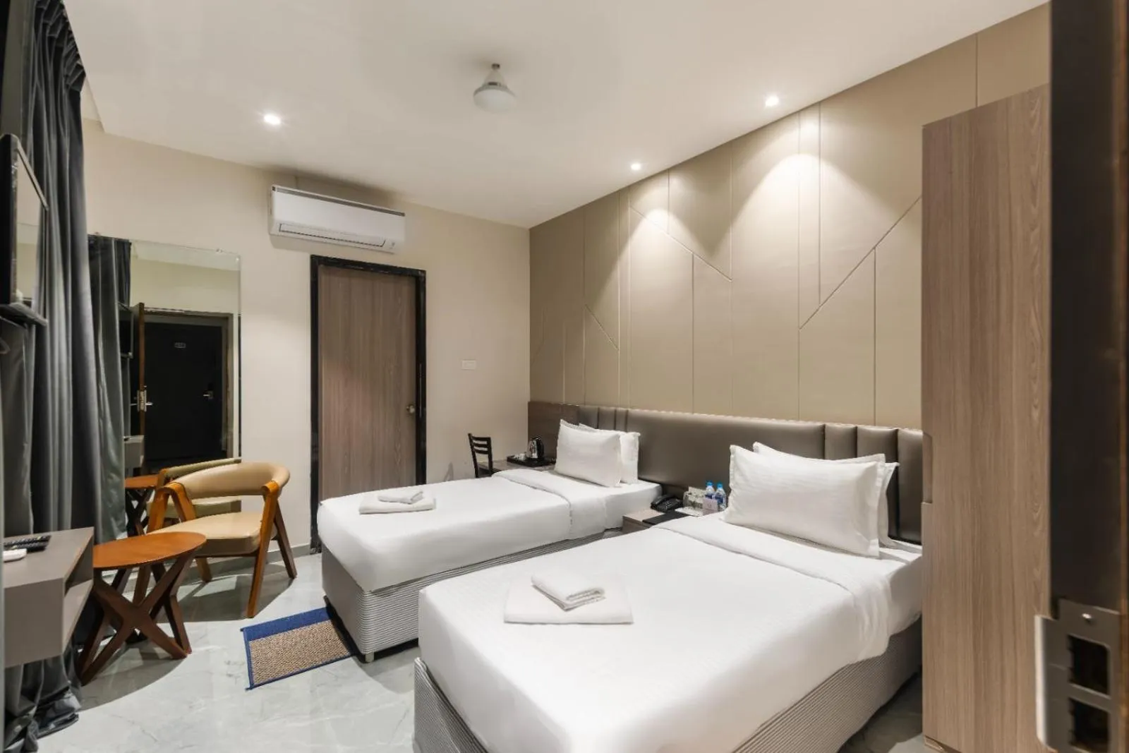 Bedroom in Hotel Bafna Lawn