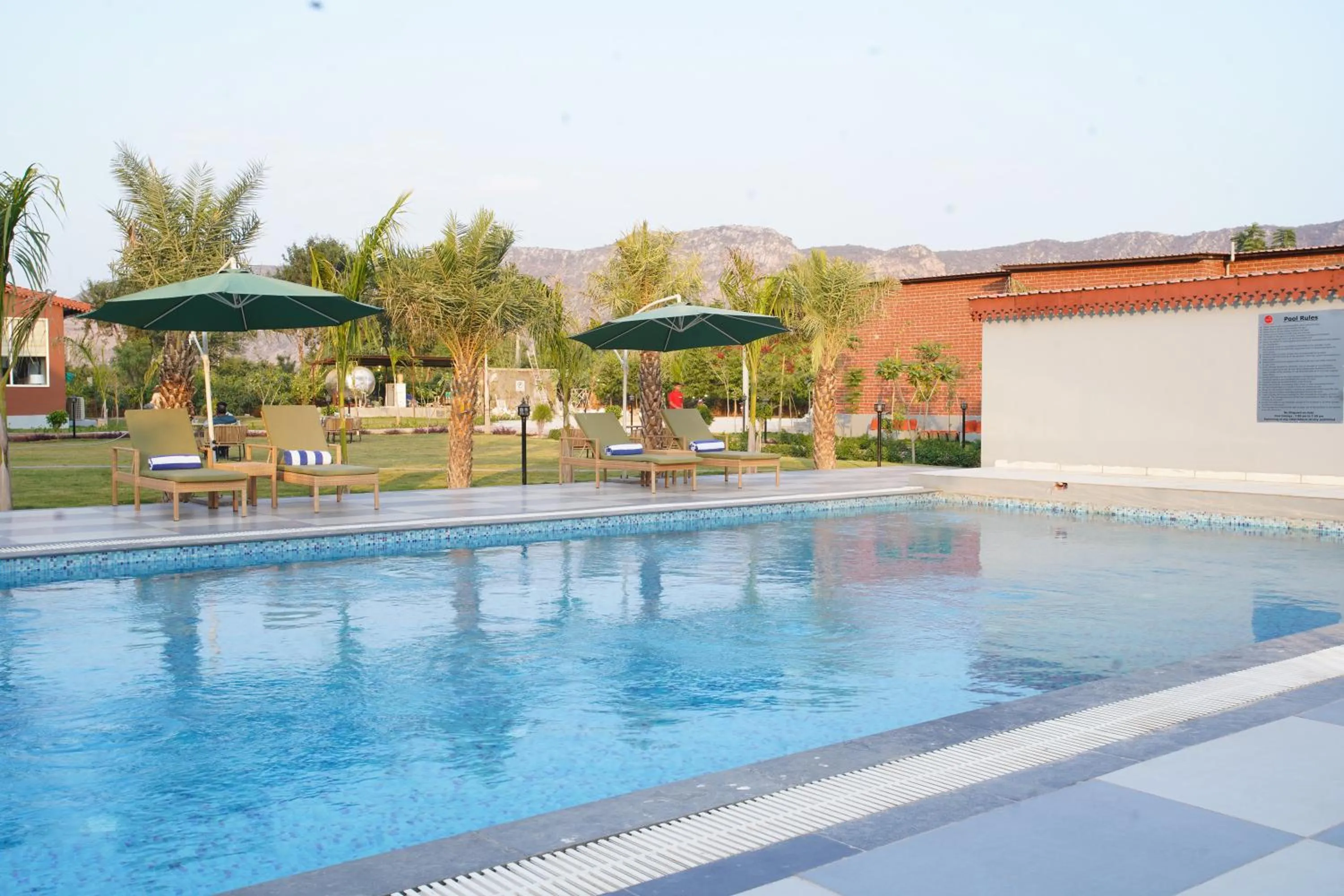 Swimming pool in Spree Resort Sariska