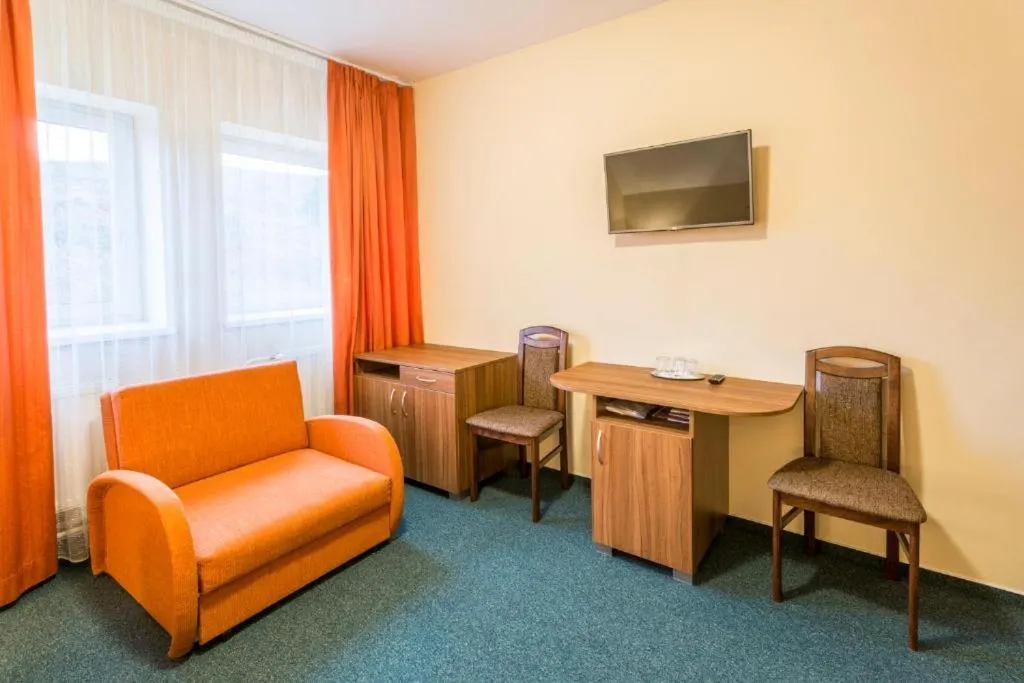 Photo of the whole room in Hotel Sipox