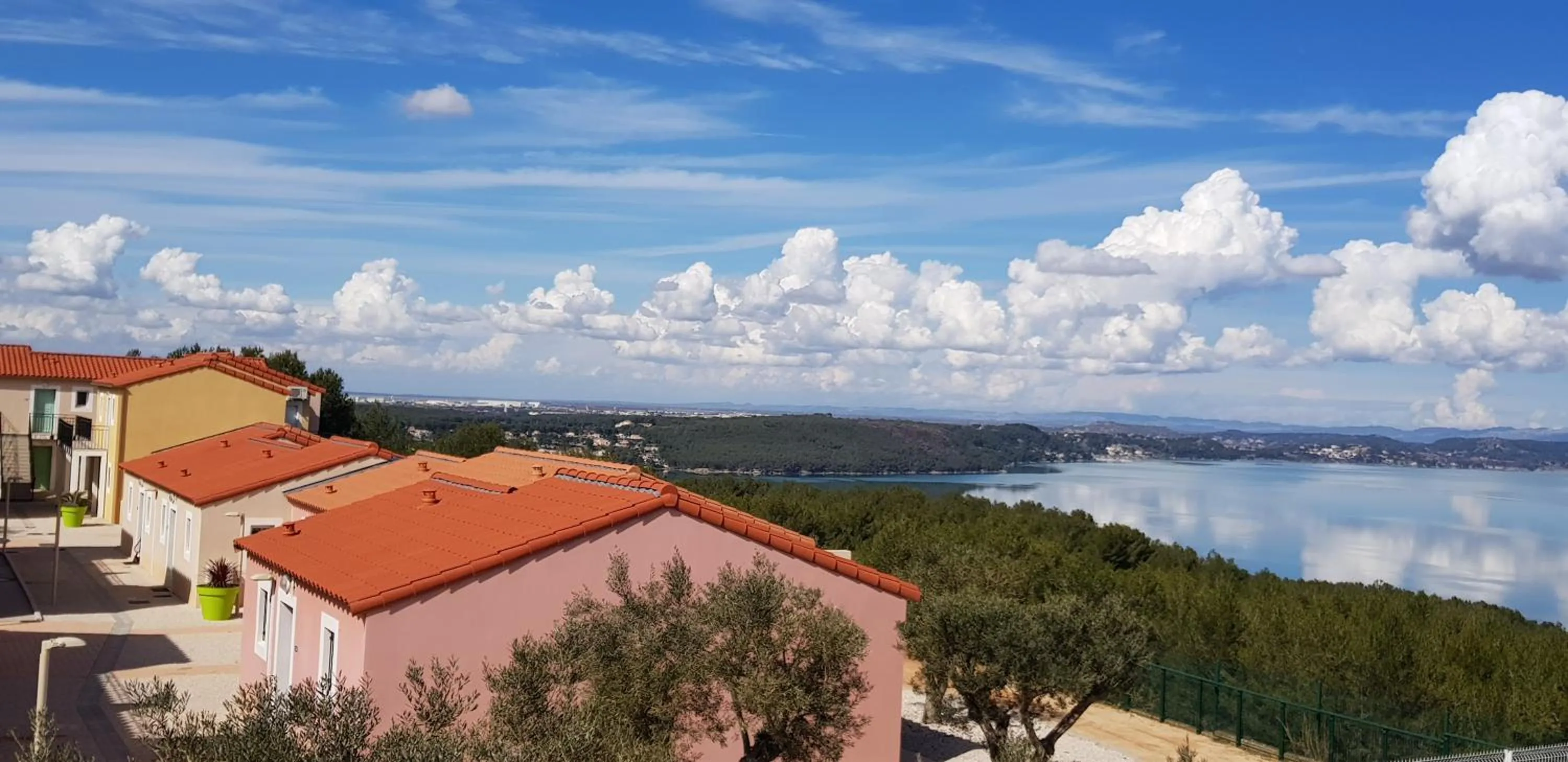 Sea view in Appart'hotel Résidence La Provence