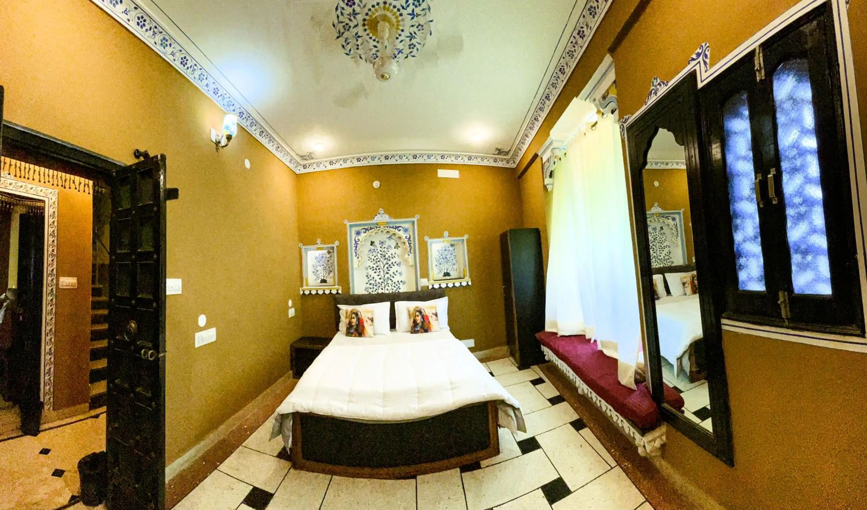 Bed in Hotstel Udaipur