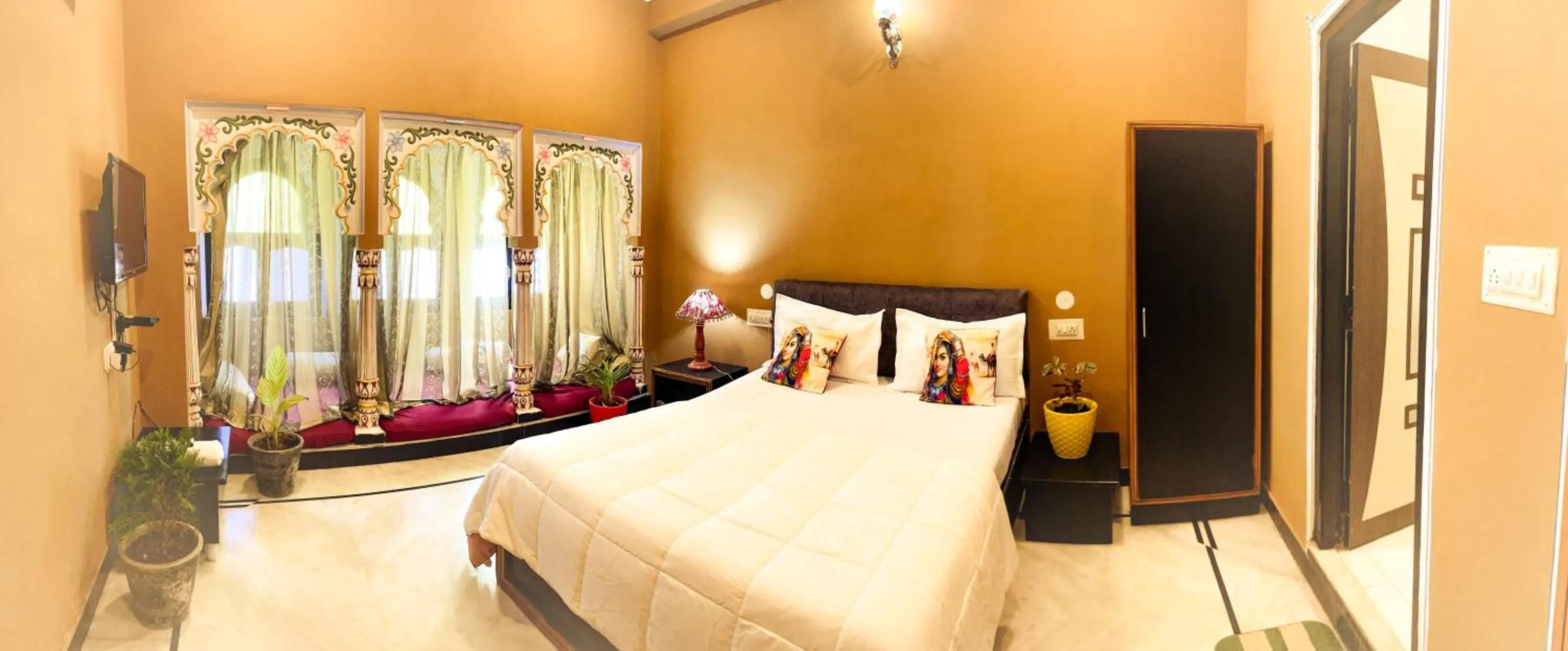 Bed in Hotstel Udaipur