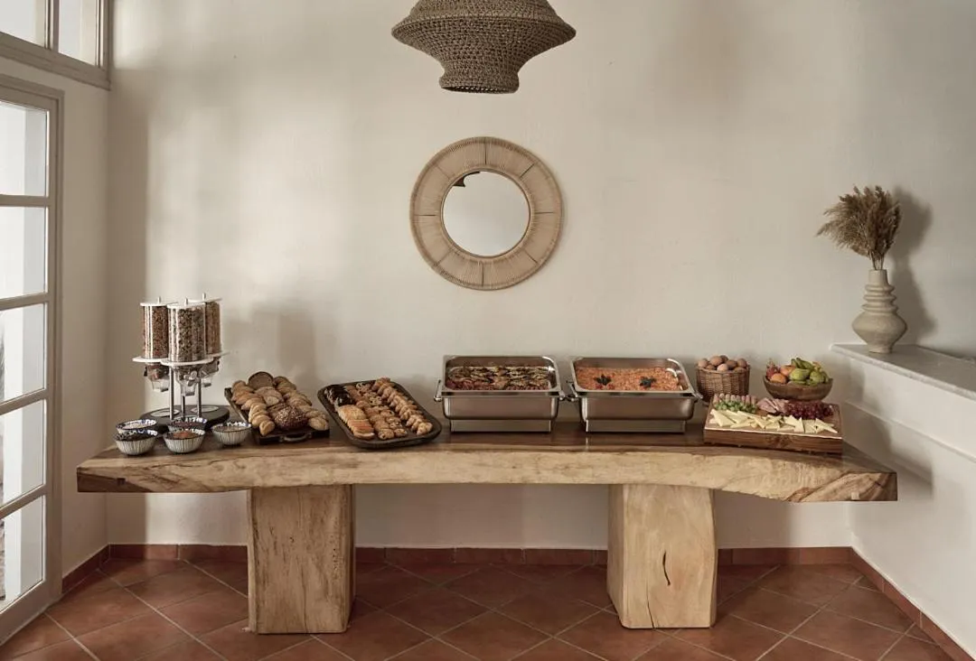 Breakfast in Utopia Hotel