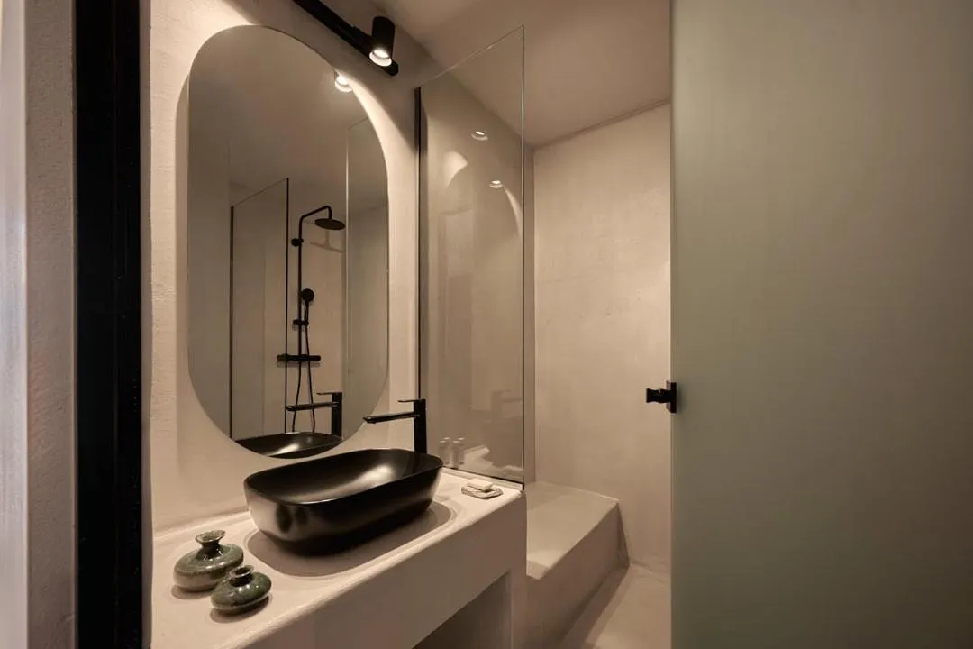 Bathroom in Utopia Hotel