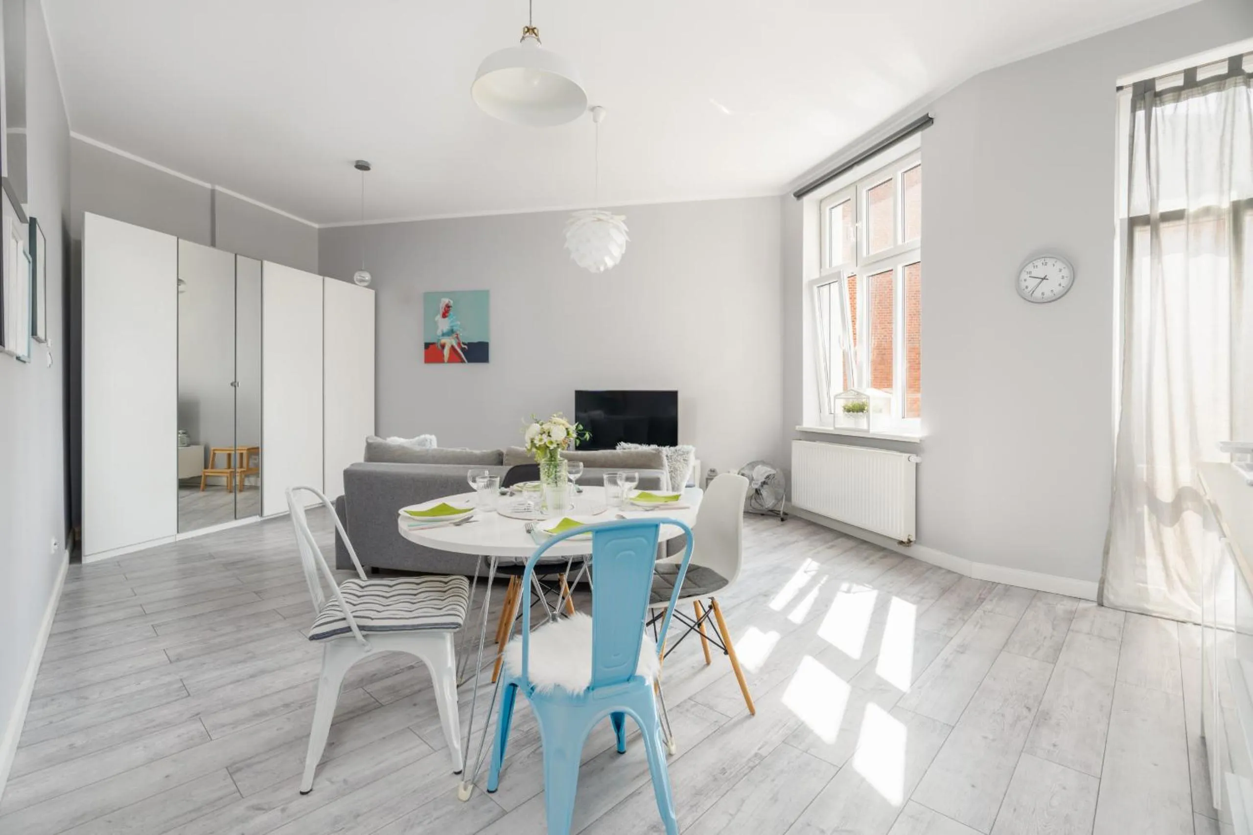 Communal lounge/ TV room in Scandi Małe Garbary Apartment Piaskowa near Old Market Square by Noclegi Renters
