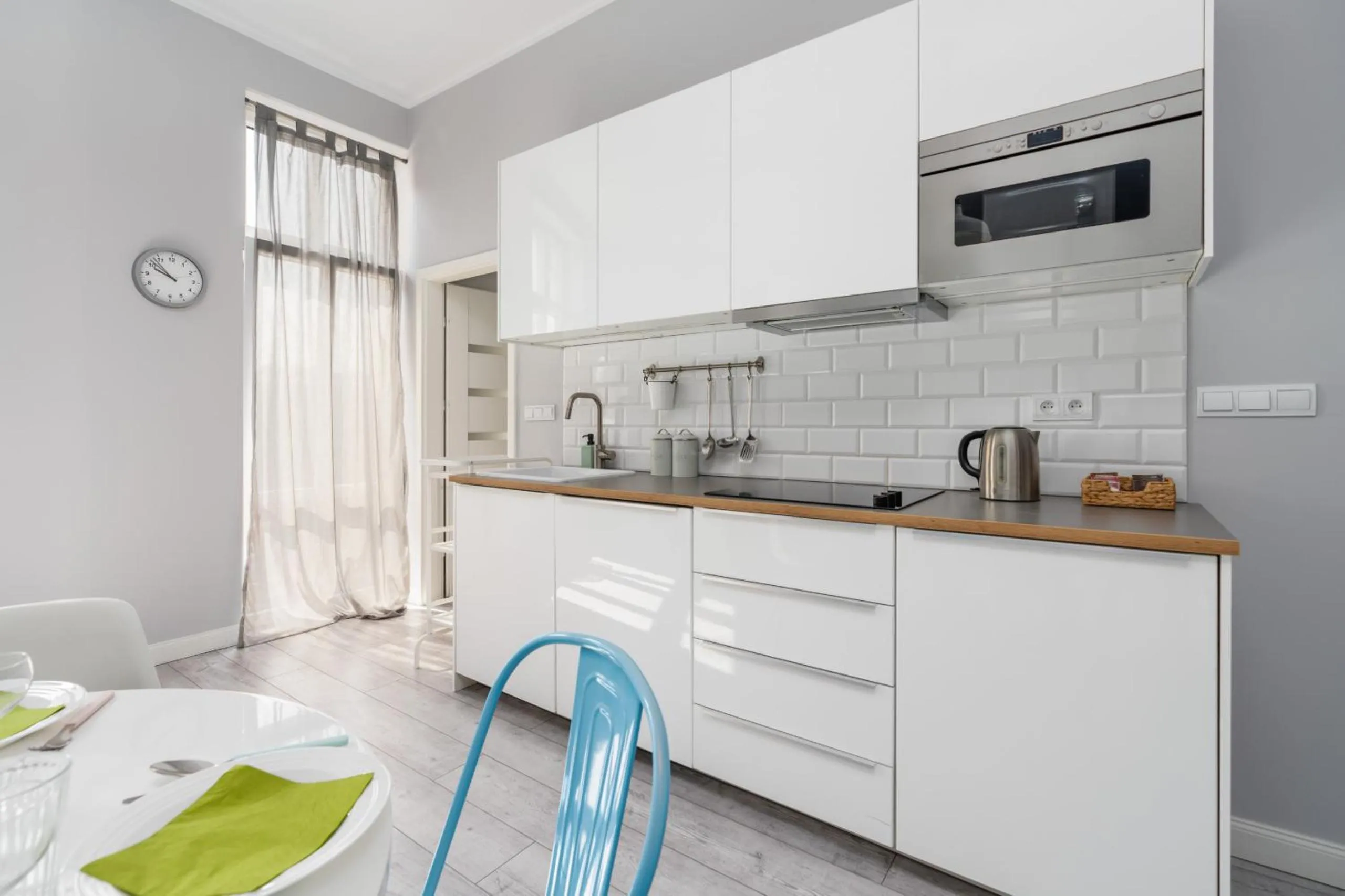 Kitchen or kitchenette in Scandi Małe Garbary Apartment Piaskowa near Old Market Square by Noclegi Renters