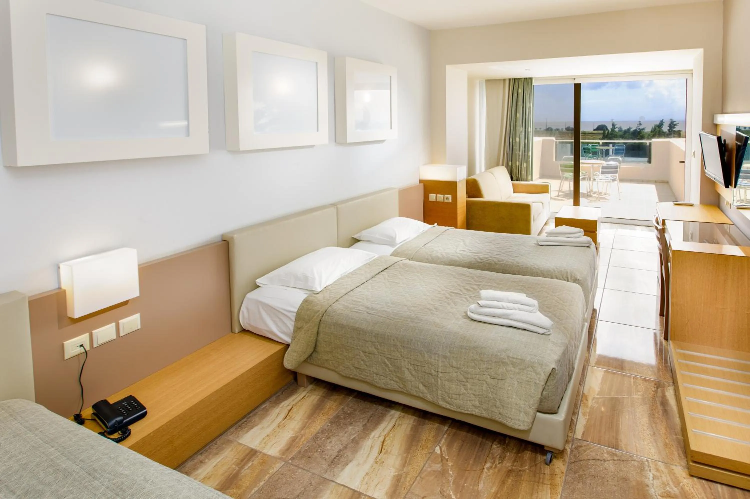 Photo of the whole room, Bed in Sovereign Beach Hotel