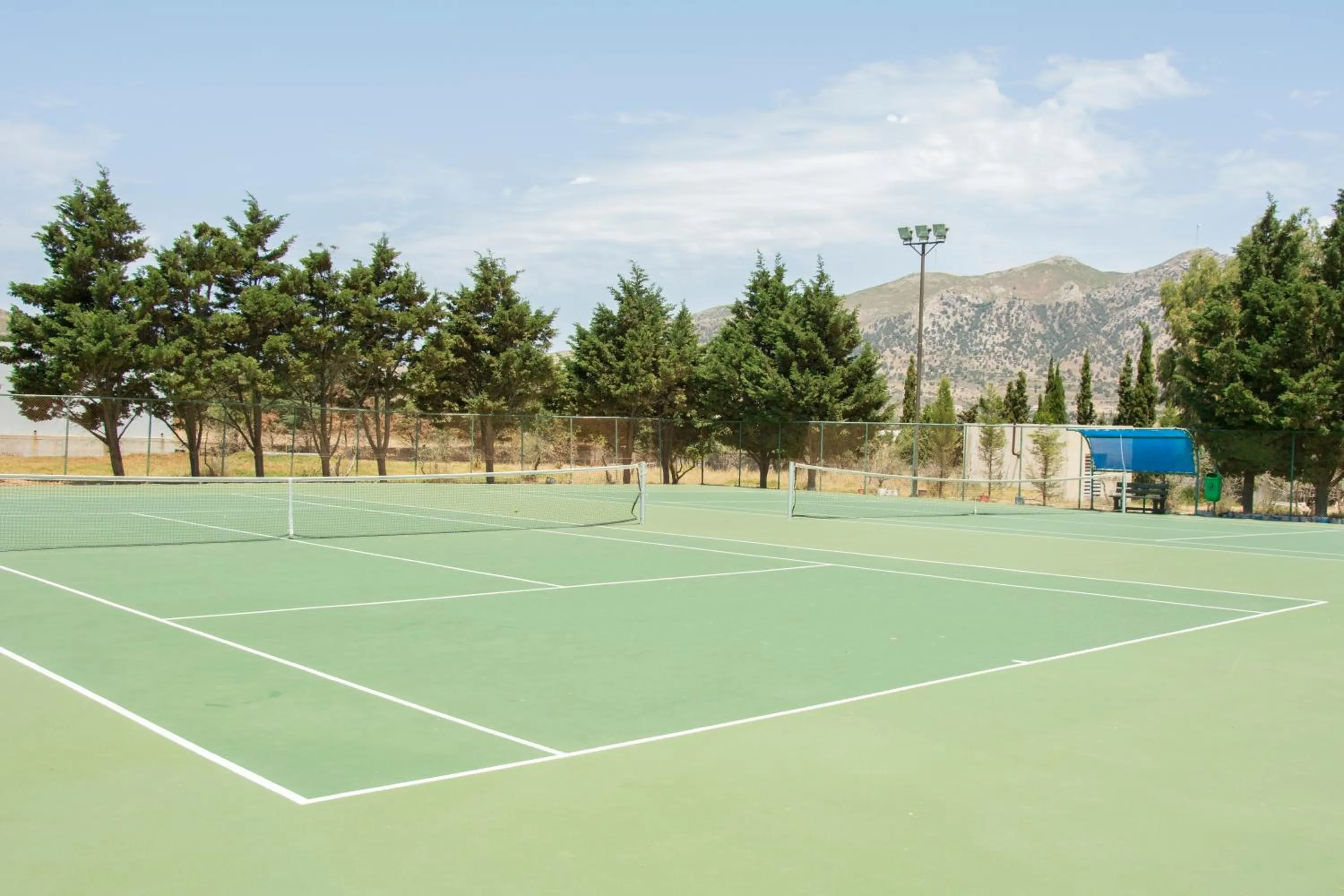 Tennis court in Sovereign Beach Hotel