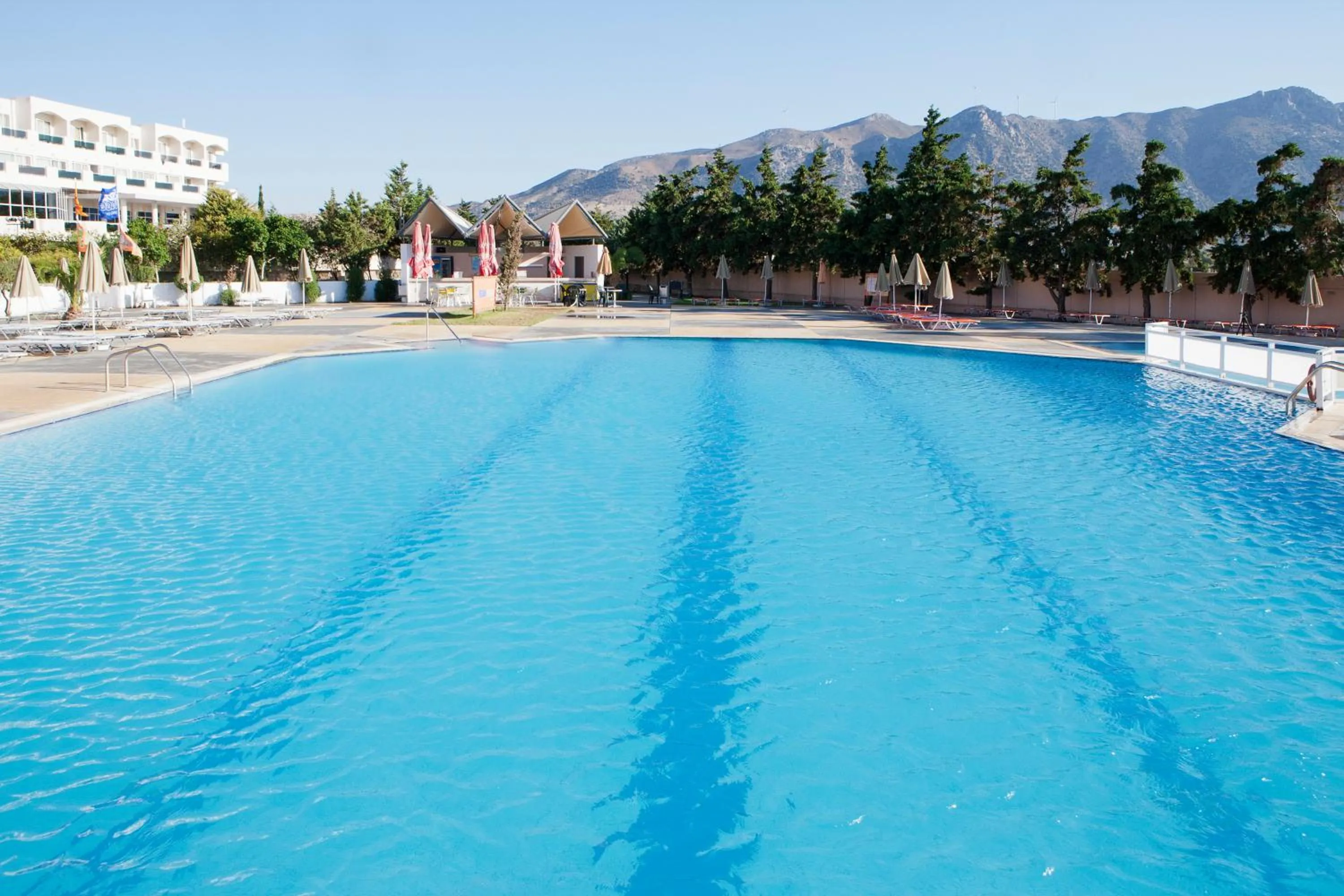 Swimming pool in Sovereign Beach Hotel