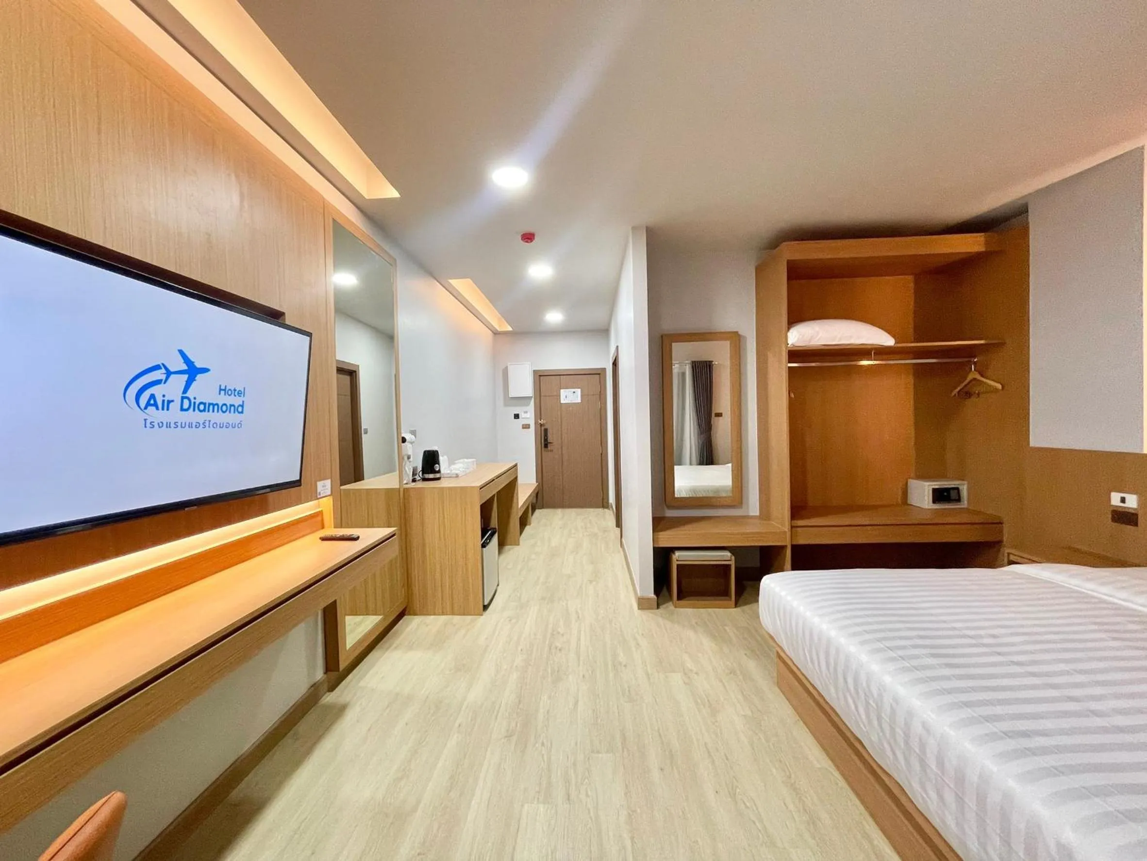 TV and multimedia, Bed in Air Diamond Hotel