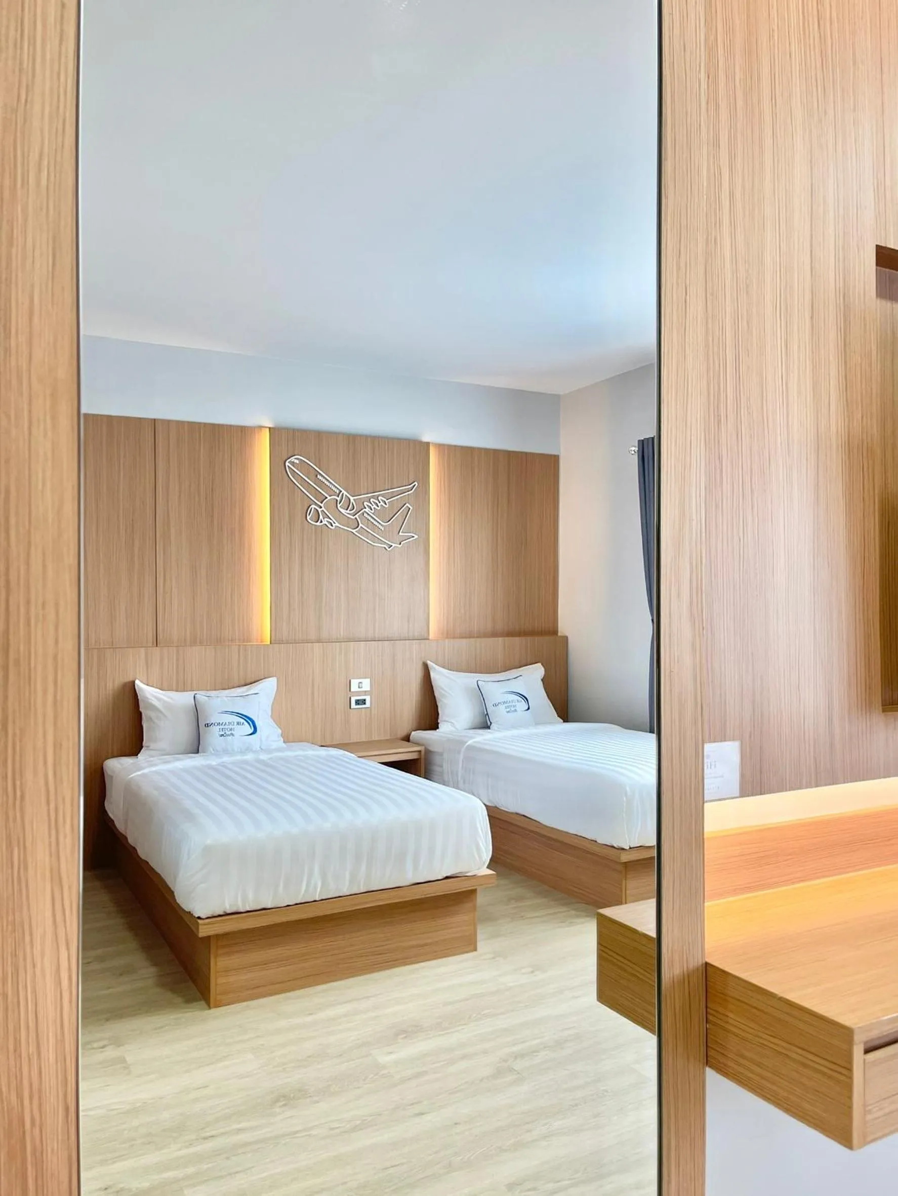 Photo of the whole room, Bed in Air Diamond Hotel