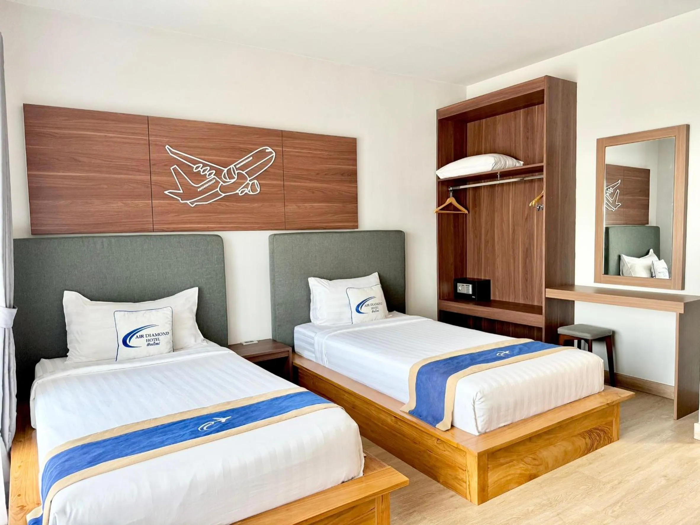 Photo of the whole room, Bed in Air Diamond Hotel