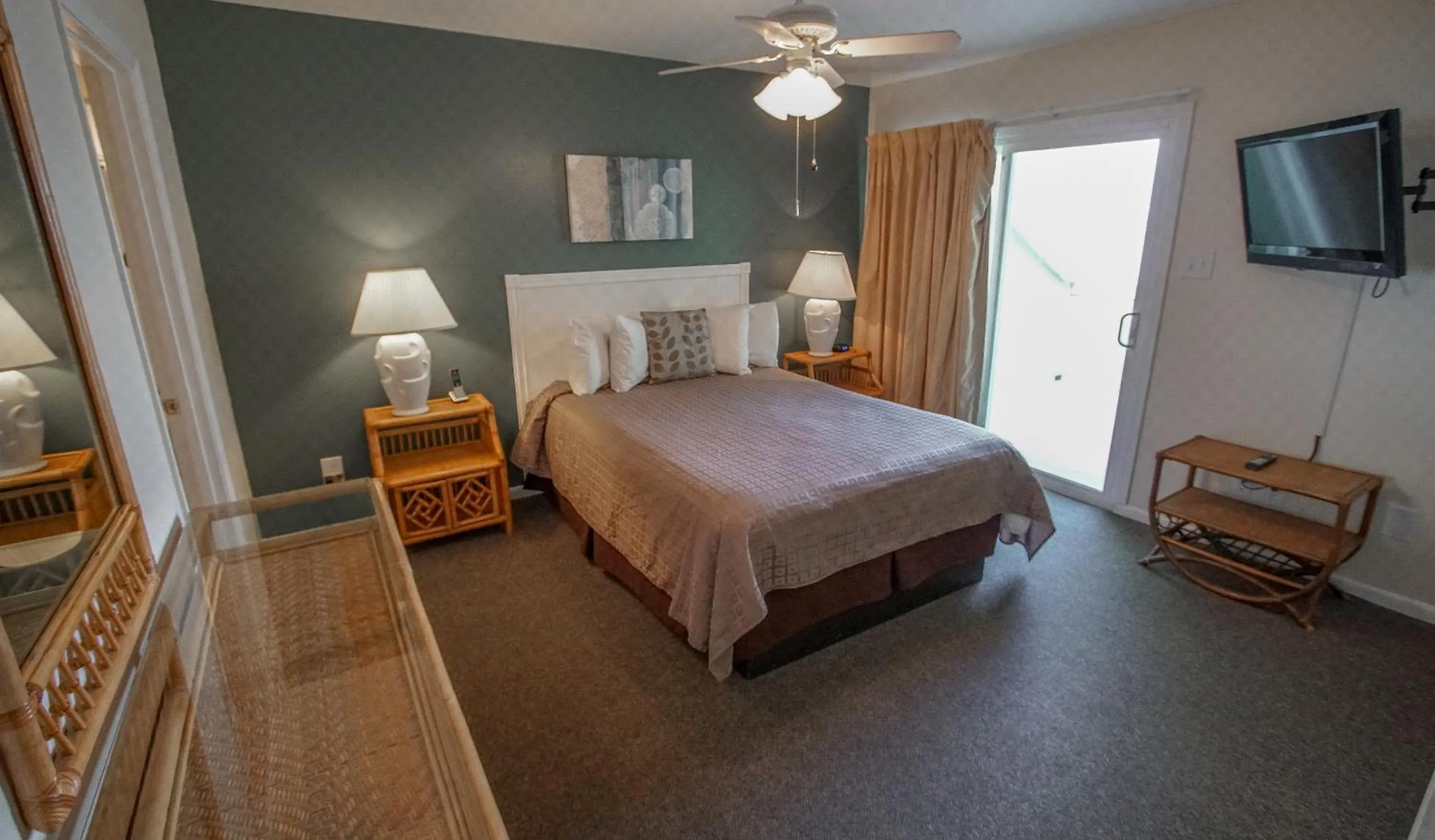 Bed in Multi Resorts at Puente Vista