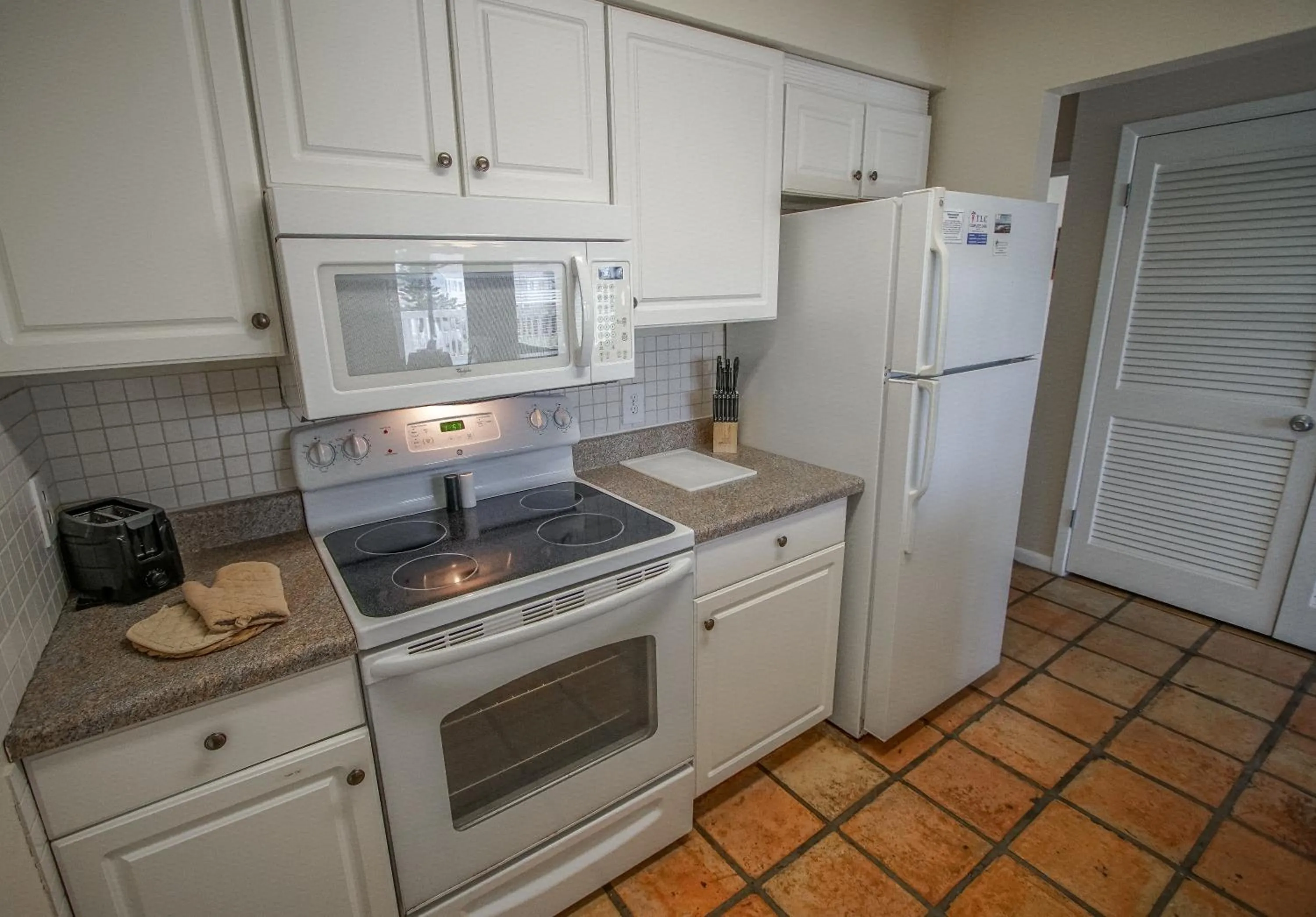 Coffee/tea facilities in Multi Resorts at Puente Vista