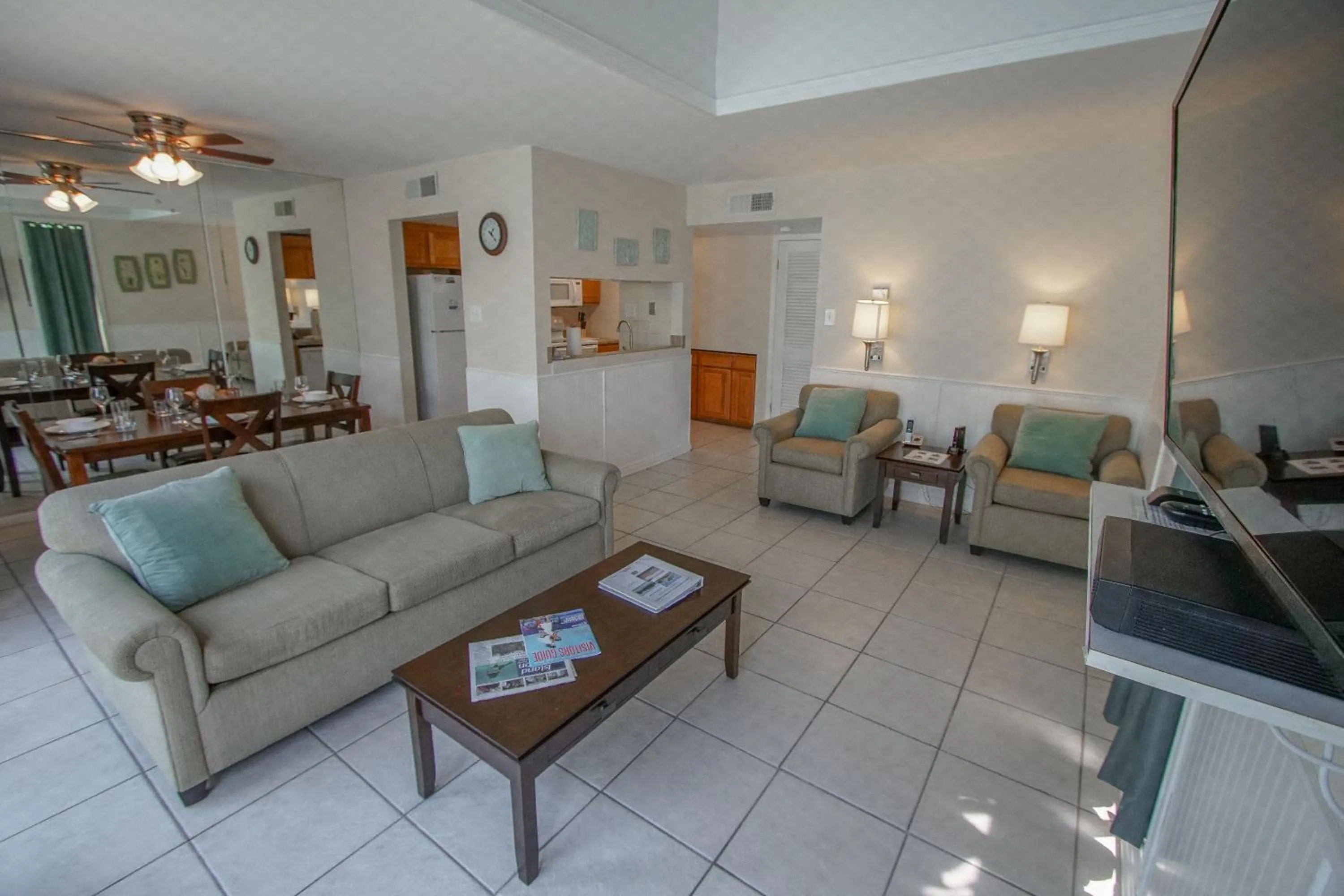 TV and multimedia in Multi Resorts at Puente Vista