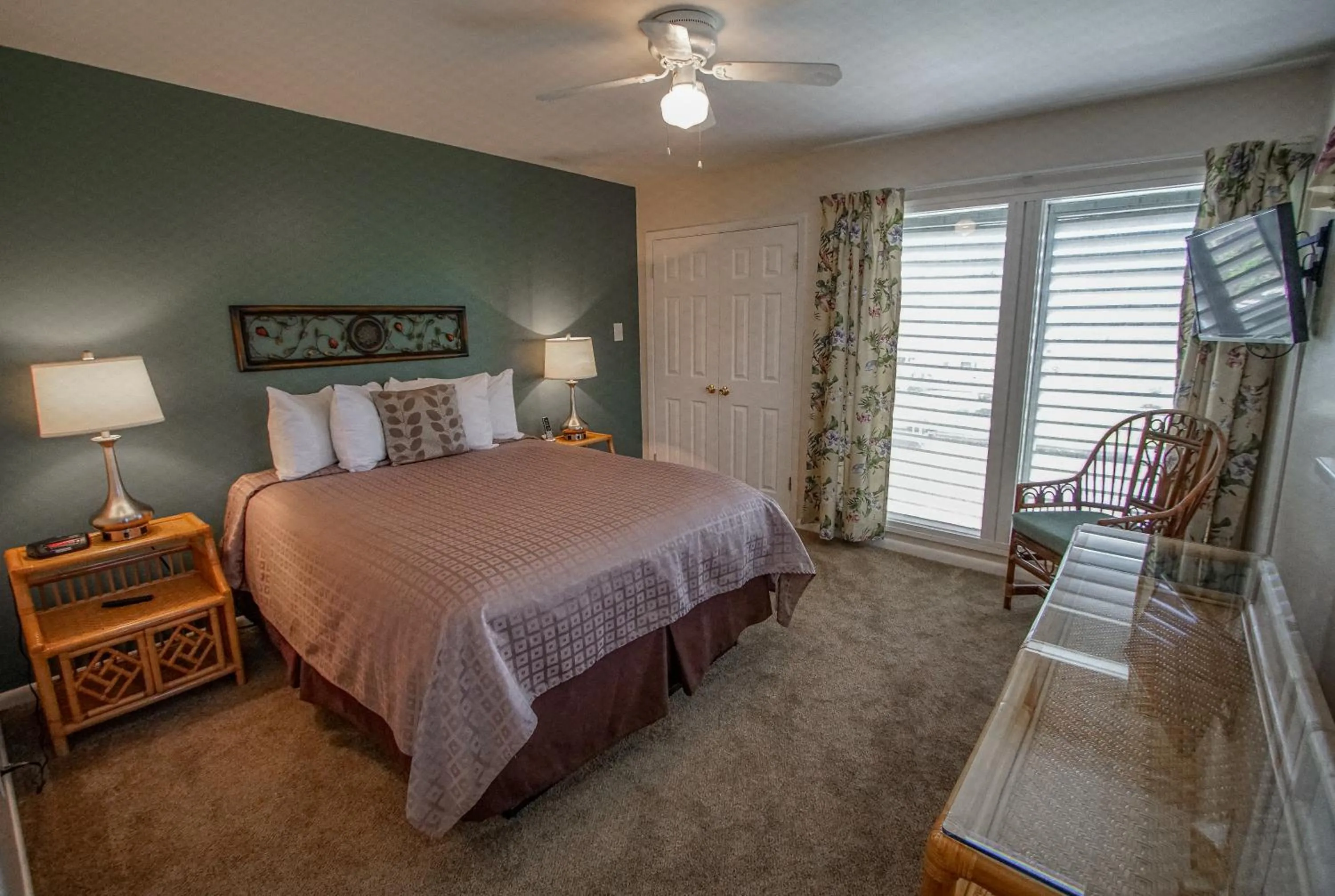 TV and multimedia, Bed in Multi Resorts at Puente Vista