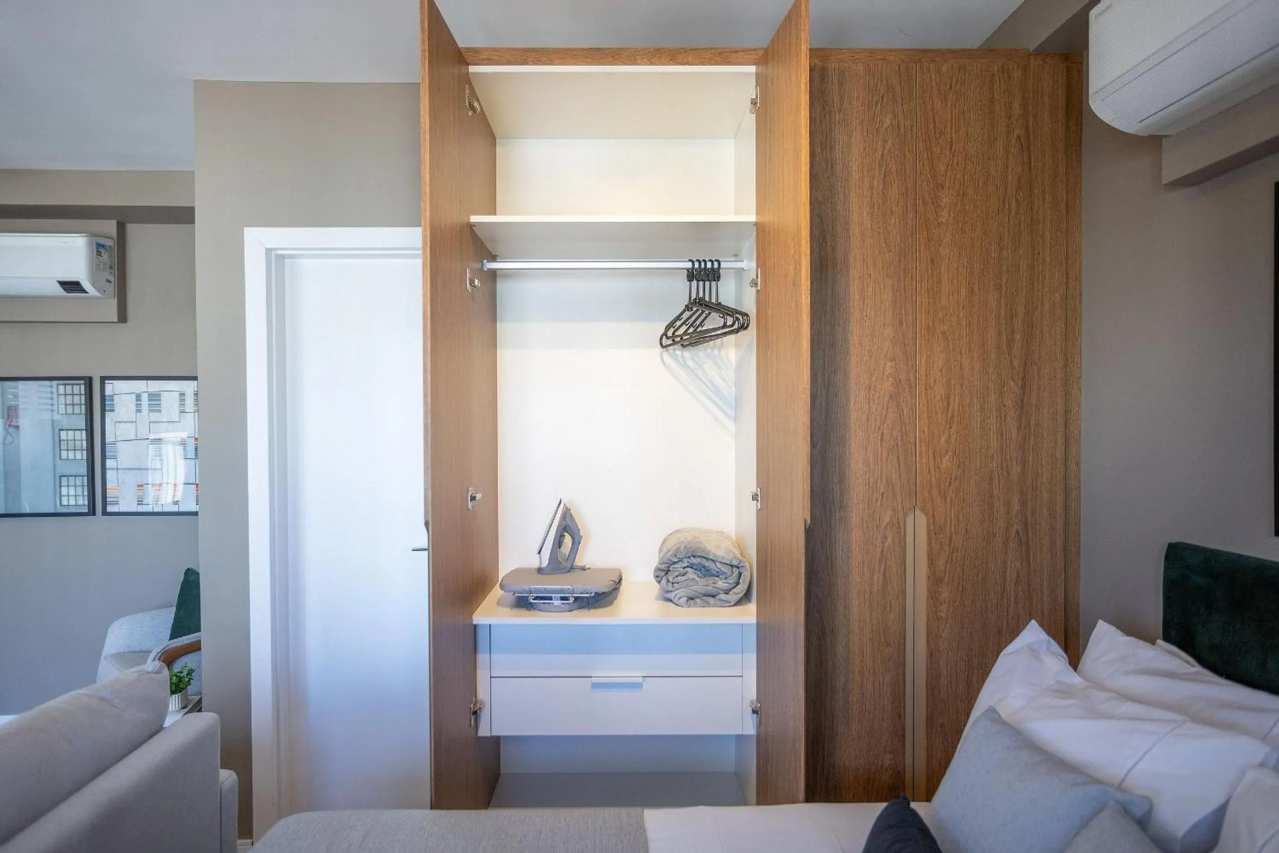 Bedroom, Bed in Expand Pinheiros