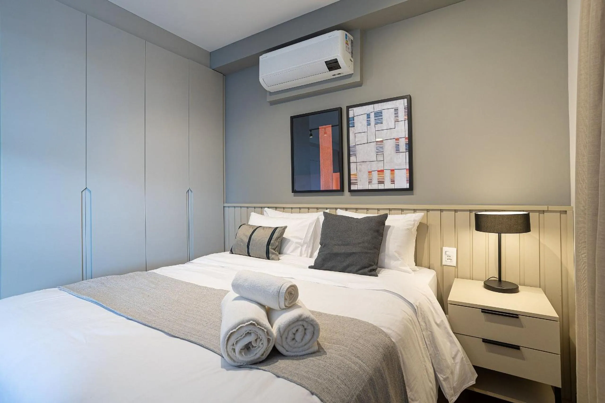 Bedroom, Bed in Expand Pinheiros