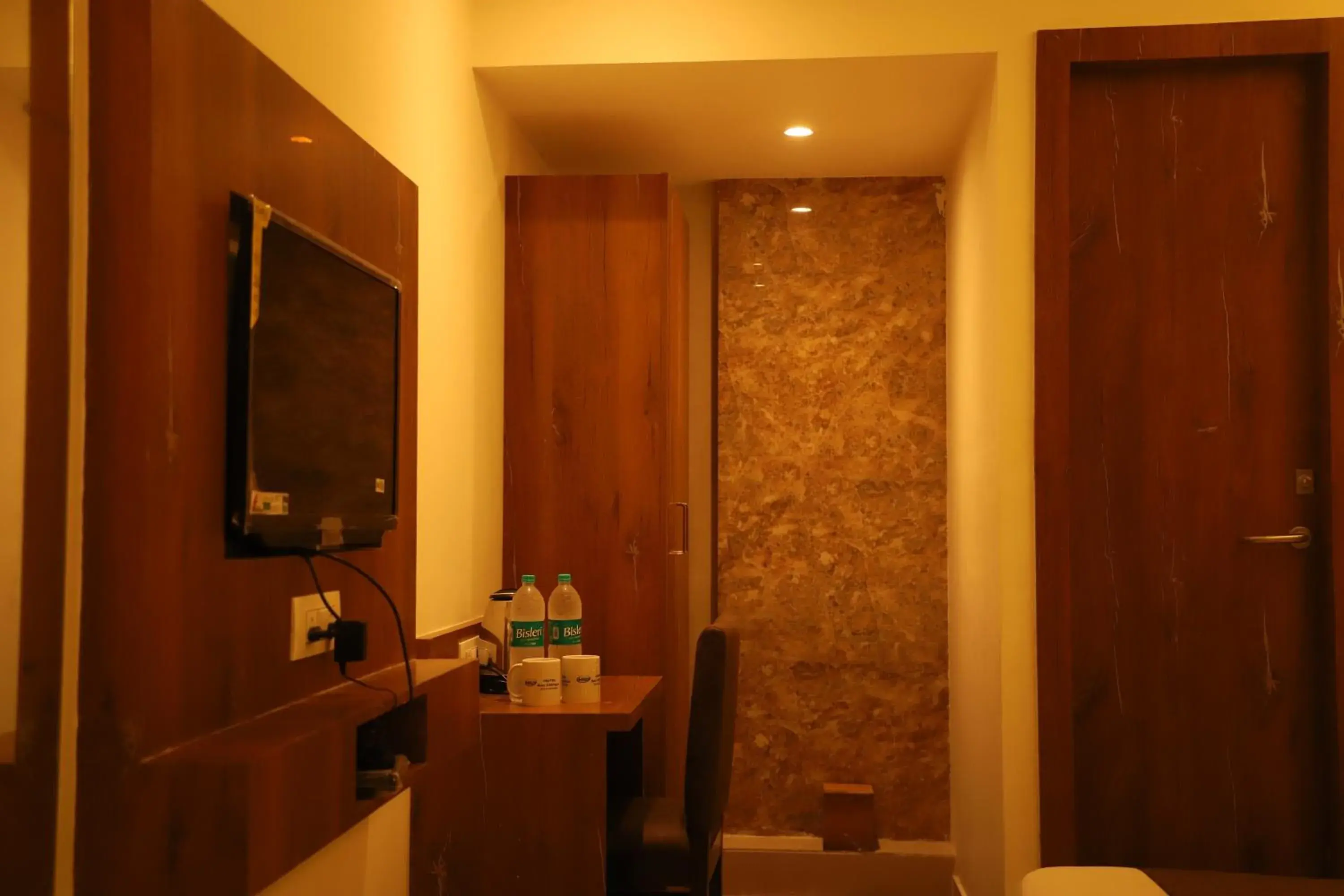 Triple Room with Private Bathroom in Hotel Sai Pritam Triple Room with Private Bathroom in Hotel Sai Pritam