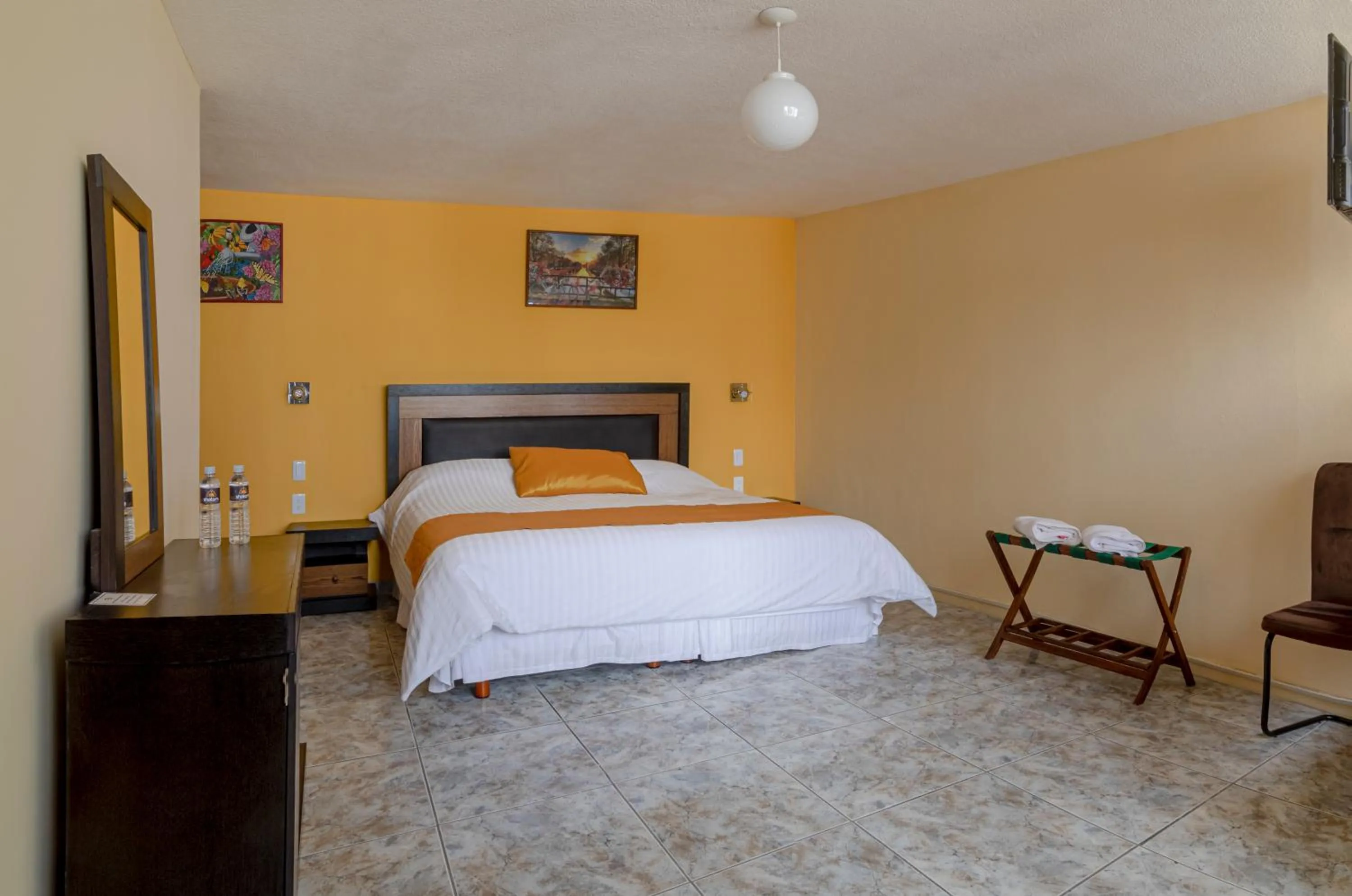 Bed in Casa Shalom Puebla